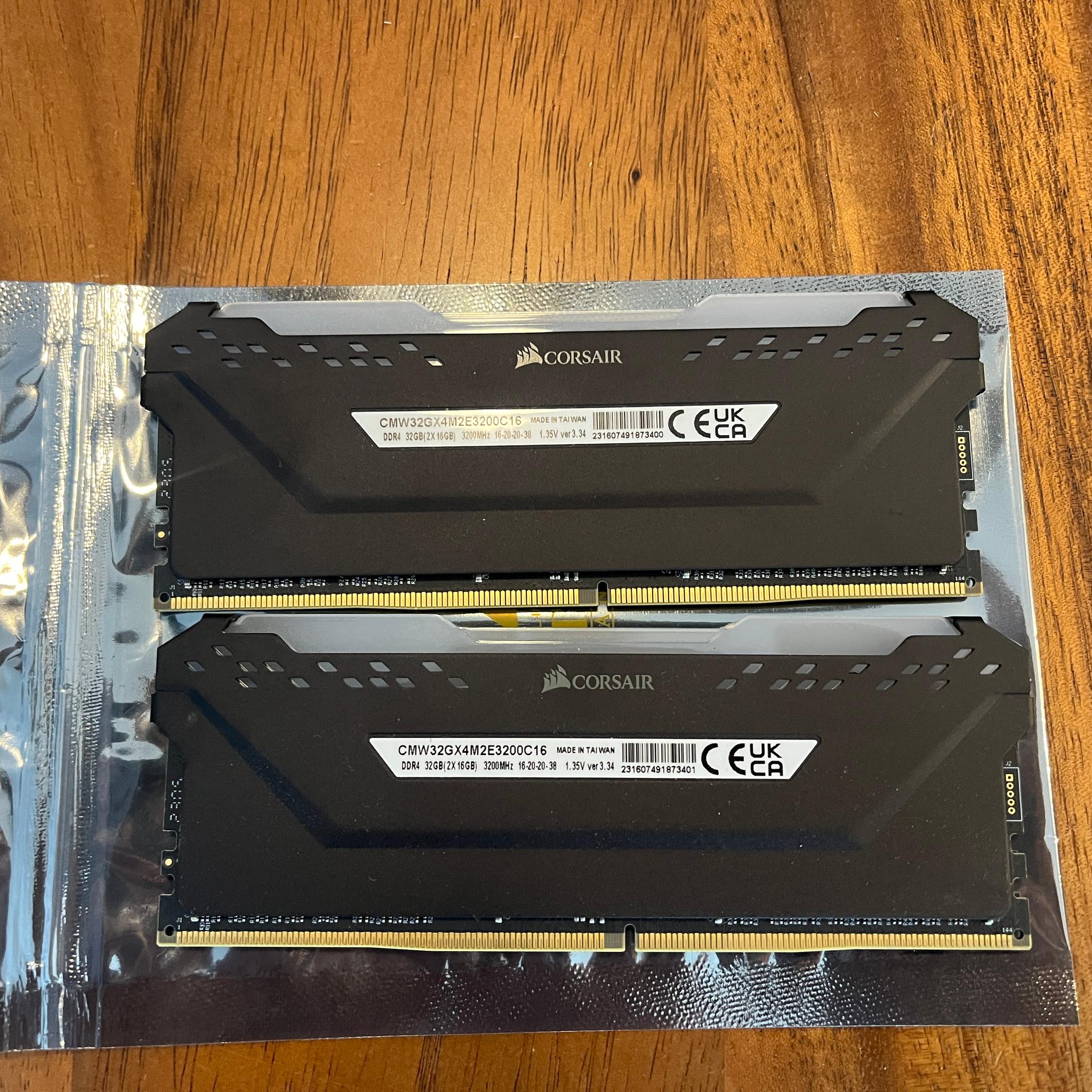 Corsair Vengeance RGB Pro 32GB (2x16GB) DDR4 RAM Memory 3200MHz