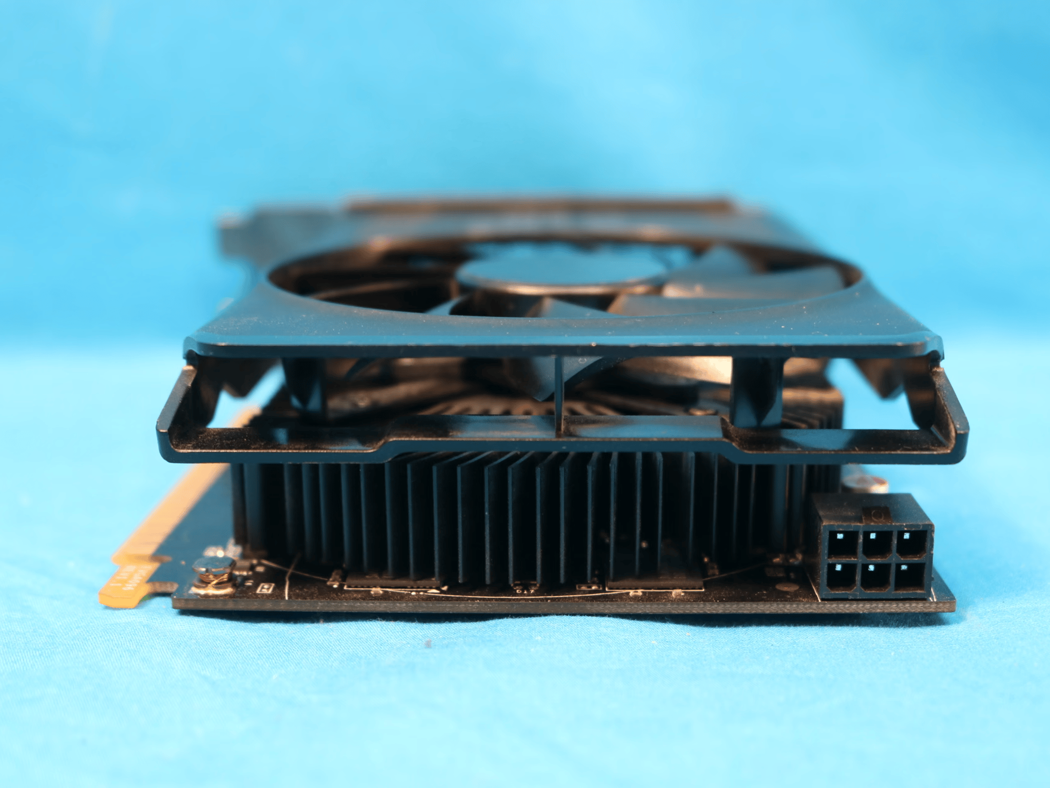 Dual Slot EVGA GeForce GT 740 SC 2GB GDDR5 Desktop GPU 02G-P4-3747-KR