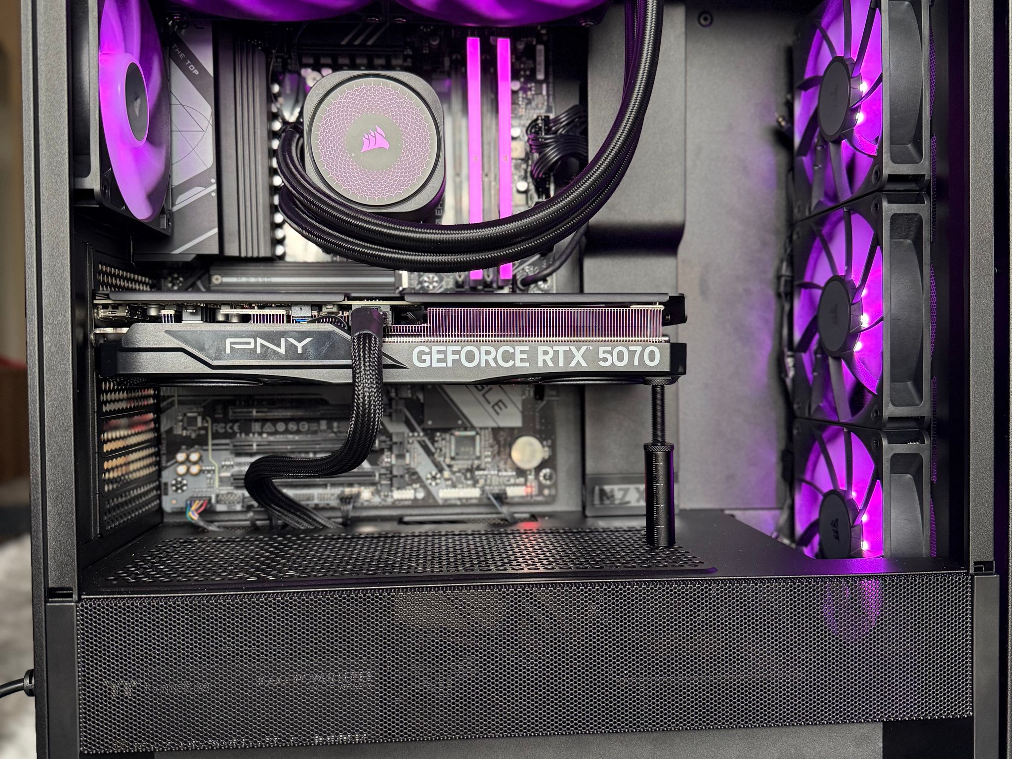 RTX 5070 - 7600X - 2TB NVMe Gaming Pc