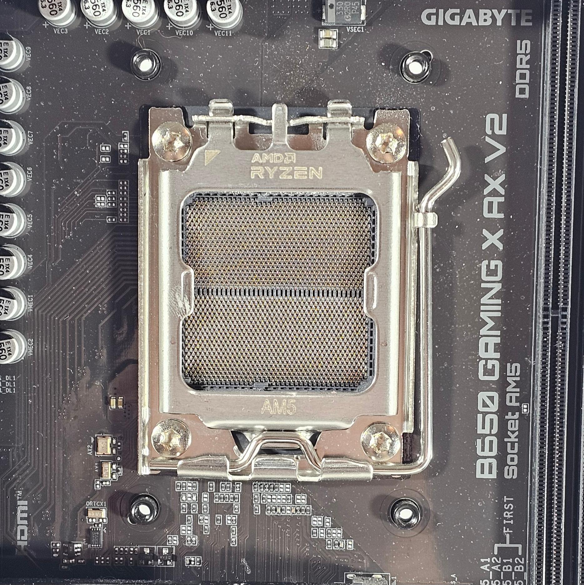 Gigabyte X670 AM5 ATX Gaming Motherboard DDR5
