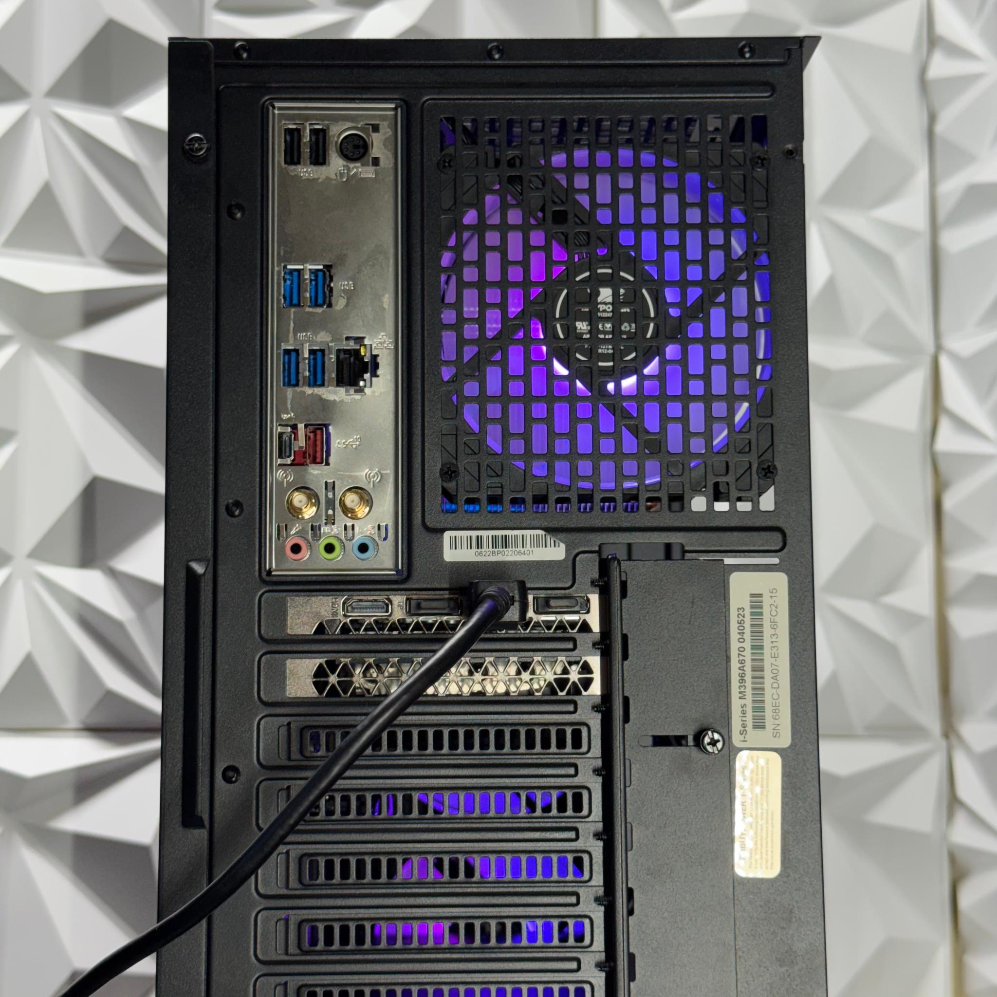 RTX 3080 / i7-13700F / 32GB 3600Mhz / 1TB nvme ssd / Windows 11