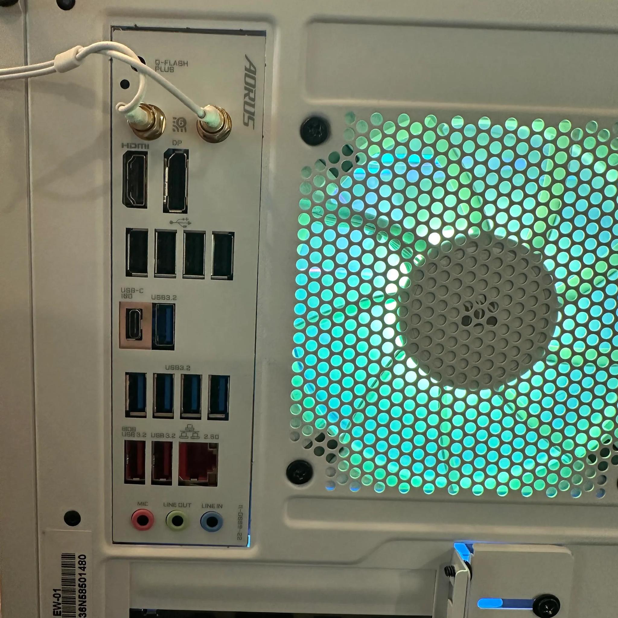 🧊White out🧊 4070 super, Ryzen 5 7600x, 32 Gb Ddr5 6000 MHz, 1 tb nvme ssd. PRICED TO SELL!