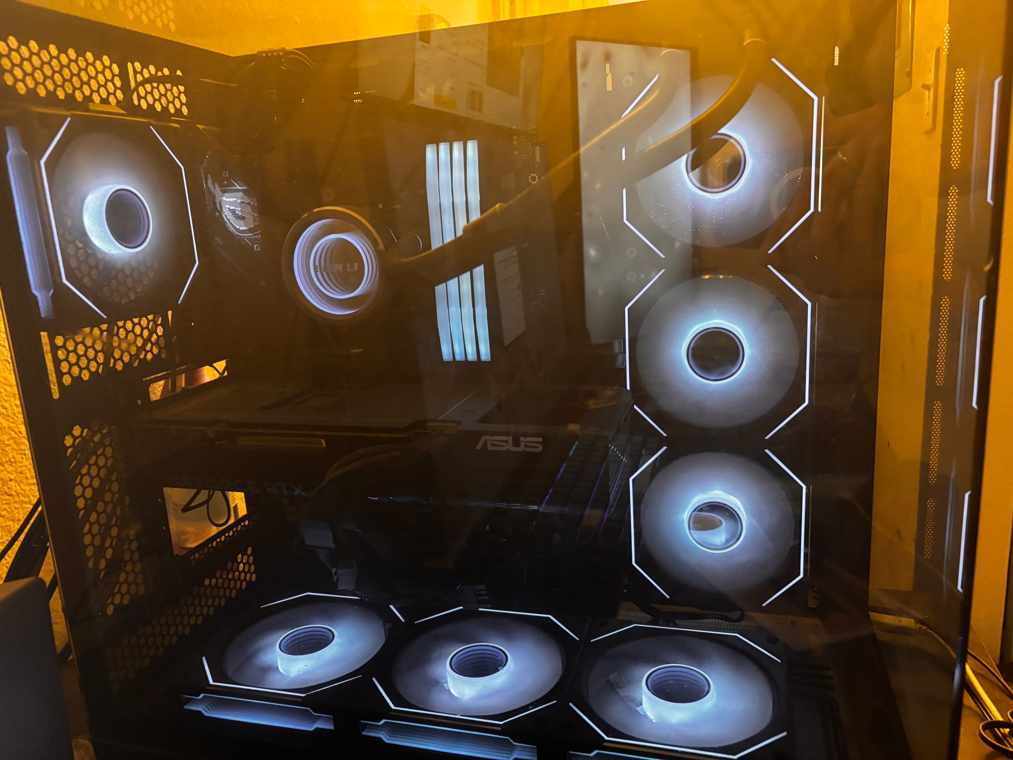 GeForce RTX 5080 Custom Gaming PC - Ryzen 7 9850X3D, 48GB RAM, 1TB NVMe SSD