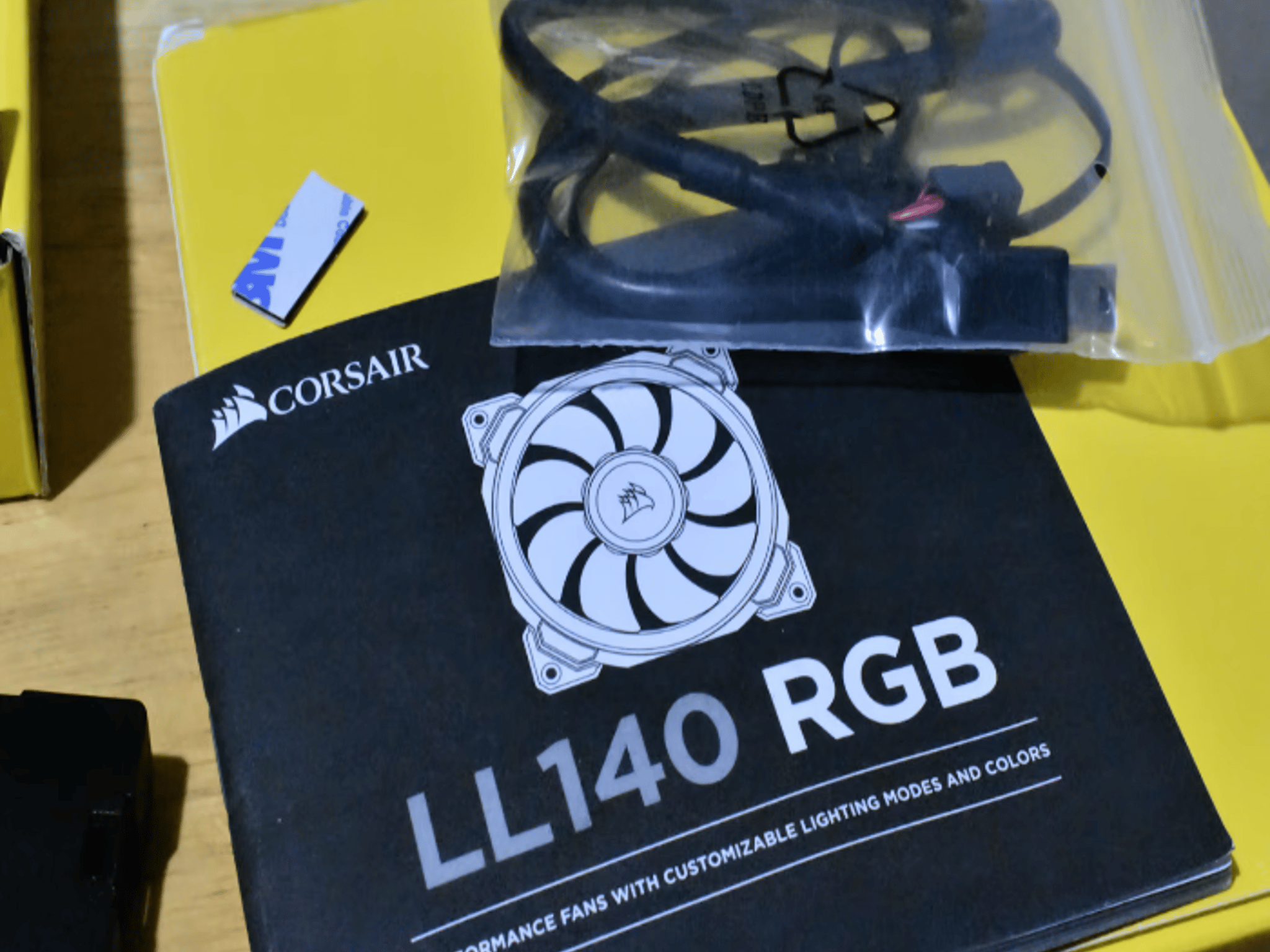 CORSAIR - LL Series 140mm Case Cooling Fan Kit with RGB lighting Pack with 3 fans