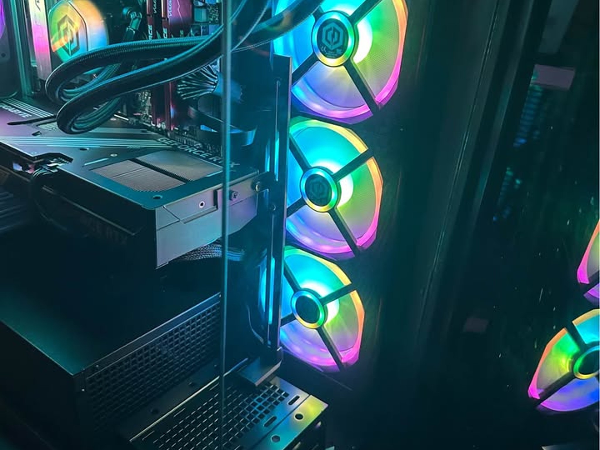 High End Desktop Gaming PC (9800X3D + 32GB DDR5 + 5070Ti)