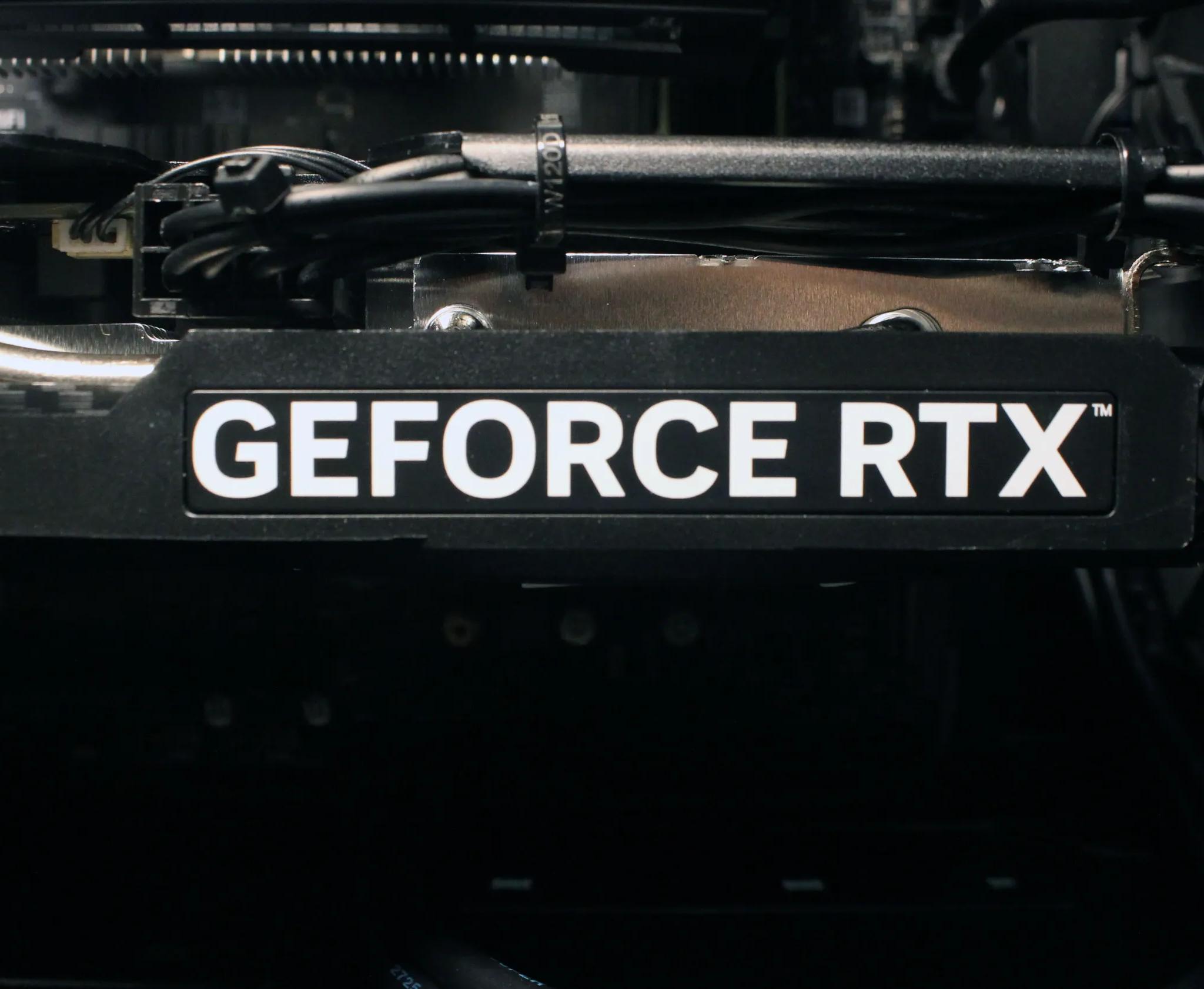 Mini Gaming PC / AMD Ryzen 7 5800X / RTX 4060 / 16GB / 1TB / Windows 11 Pro