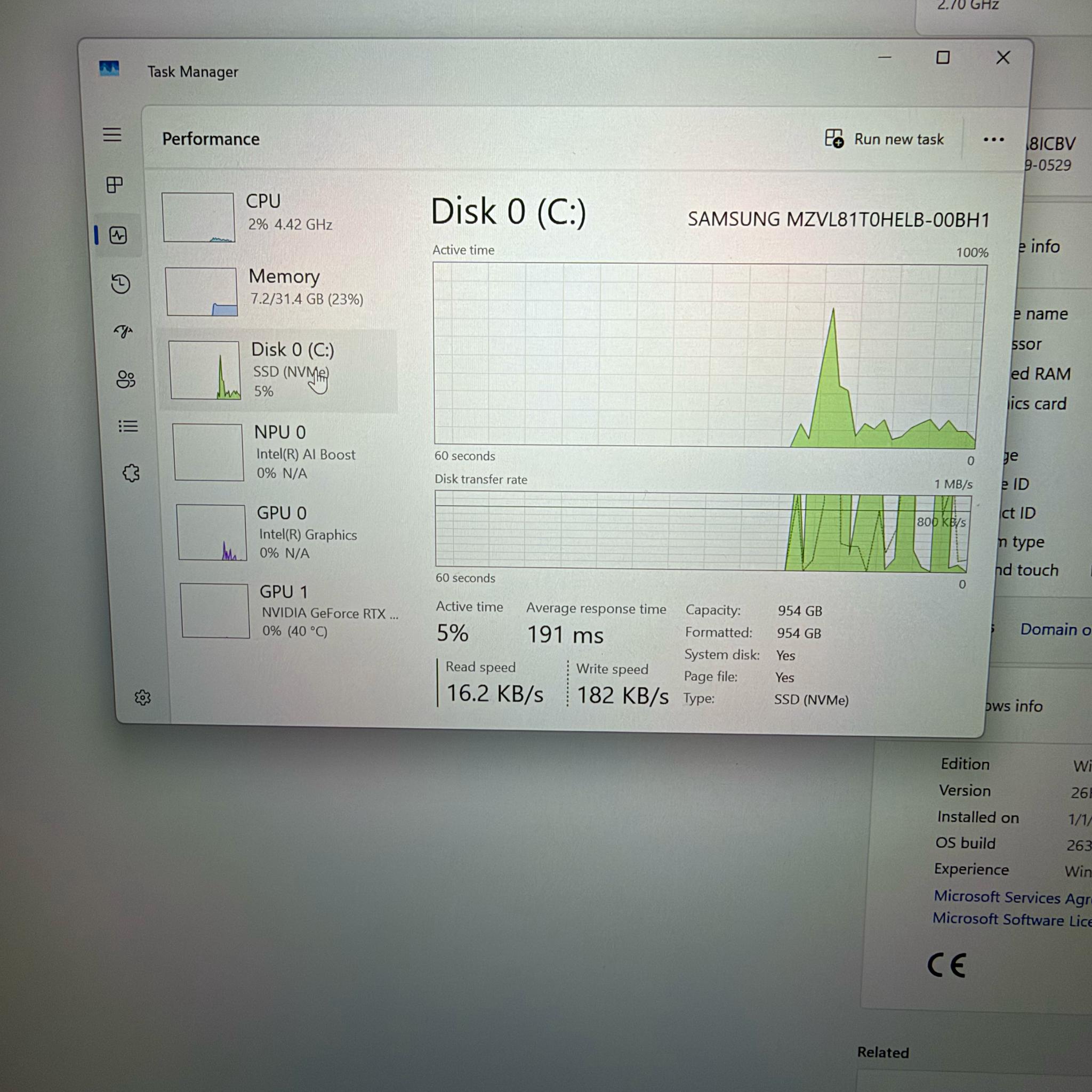 Razer Blade 18 240Hz UHD+ 2.7 GHz Ultra 9 275HX 32GB 1TB SSD NVIDIA RTX 5070 Ti