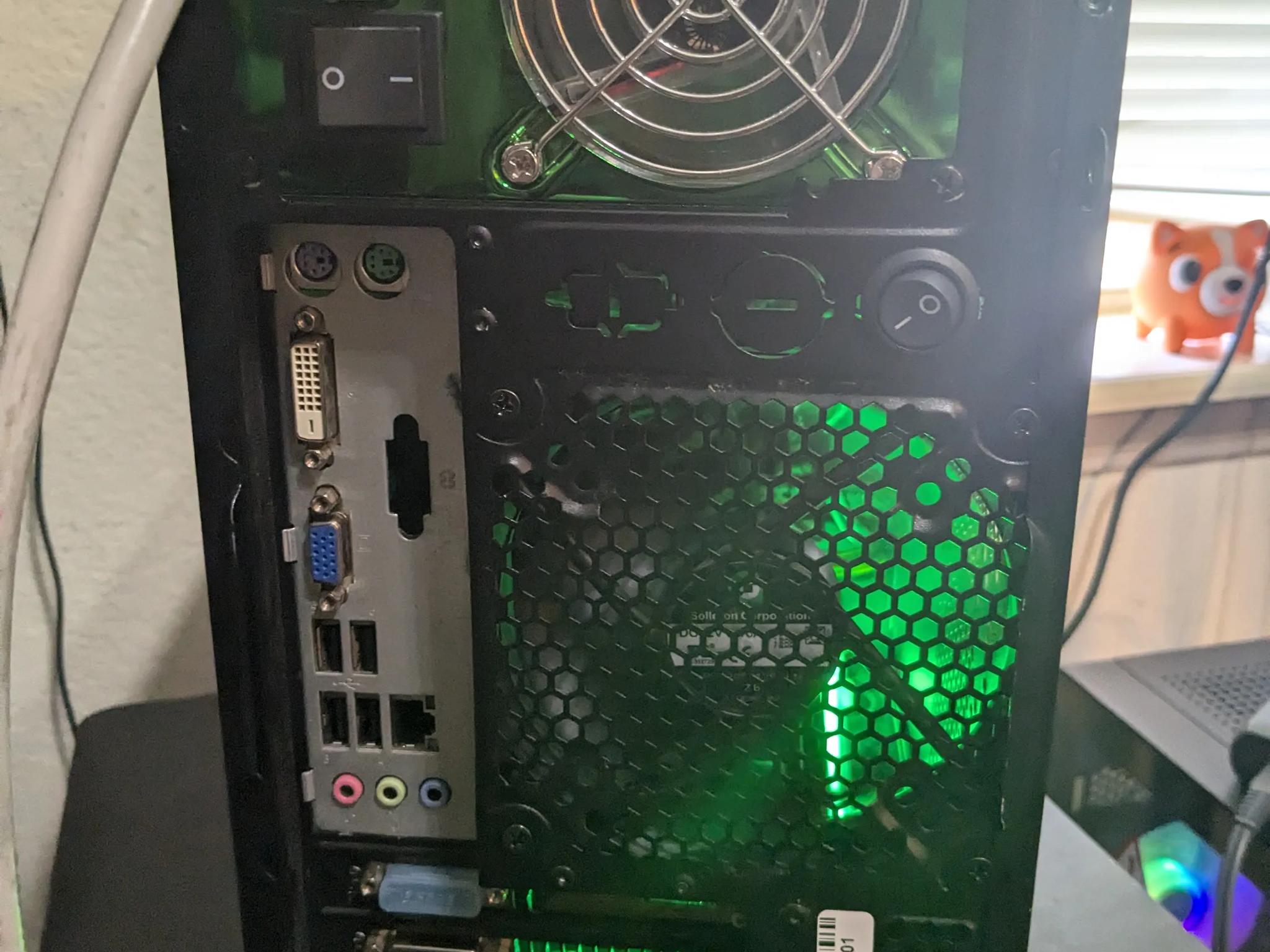 Lab Experiment ~ Xeon 1220v2 (Same as i5-3450), 16GB RAM, GTX 770 2GB, 400GB SSD, Win10, Wifi