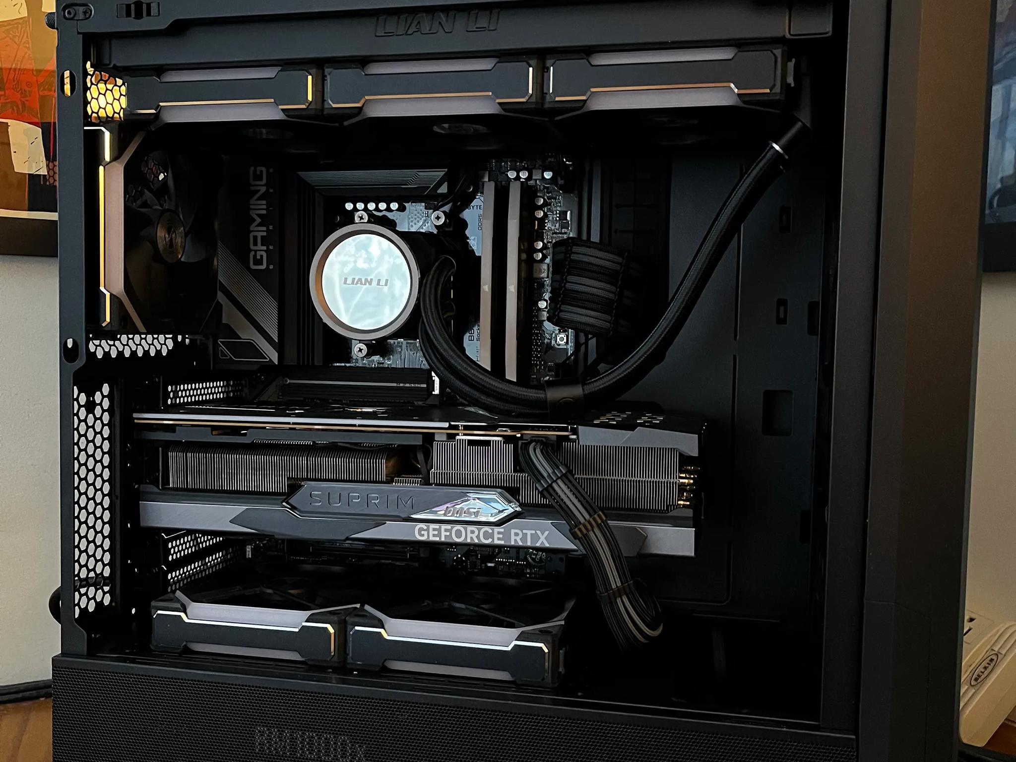 Gray Wolf - RTX 4080 | Ryzen 7 7700X | 32GB @ 6000 MT/sec | 4TB storage | 1000W PSU