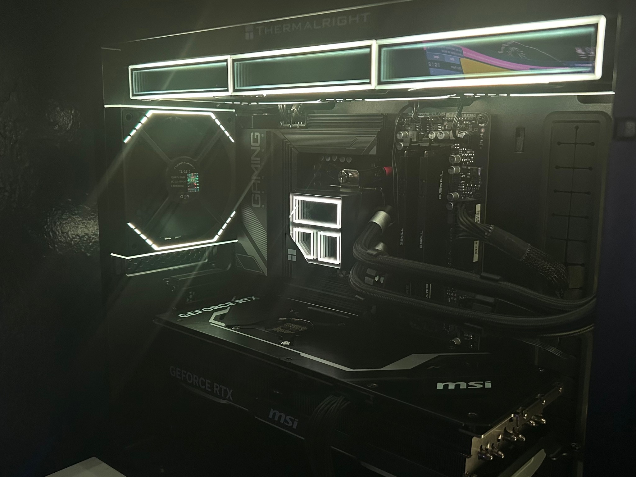 4080 SUPER & 7 7700X GAMING PC