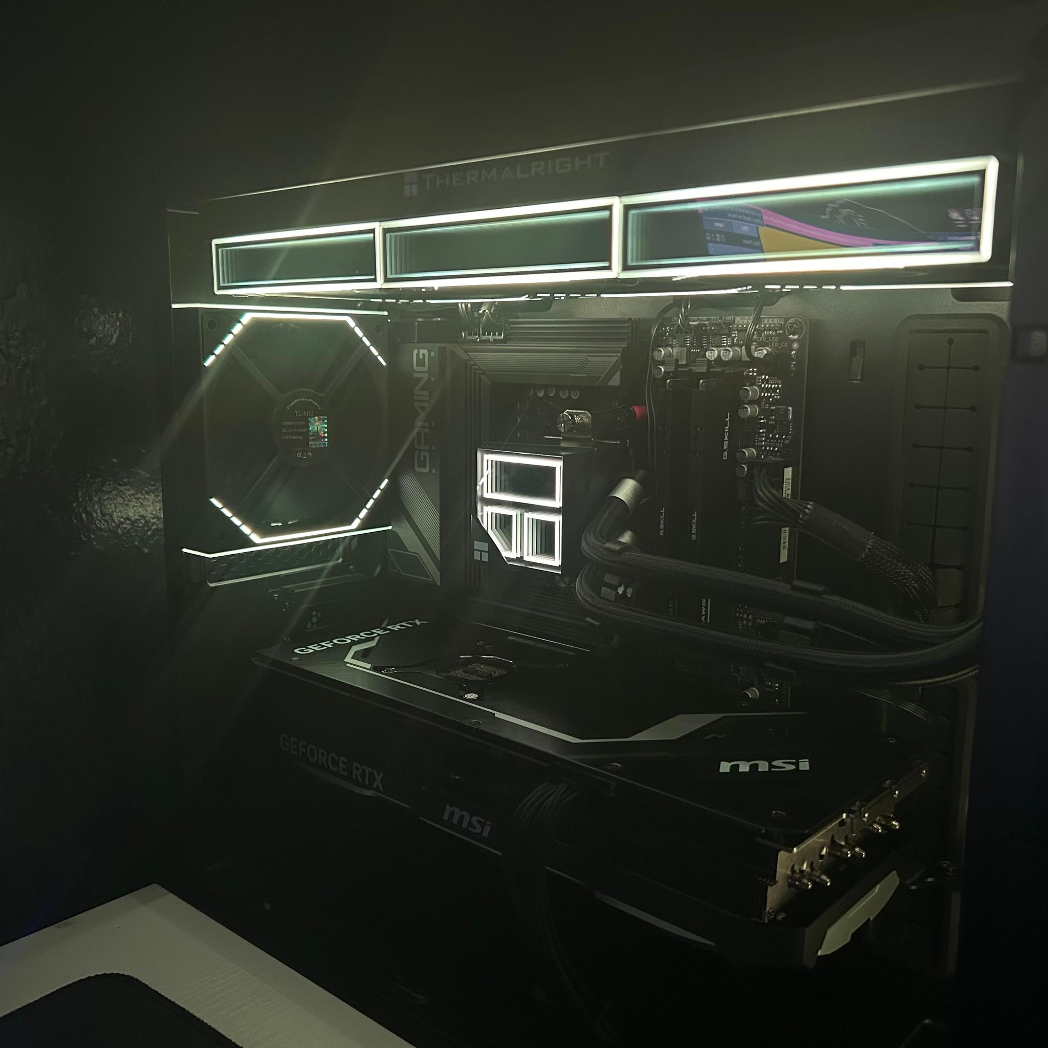 4080 SUPER & 7 7700X GAMING PC