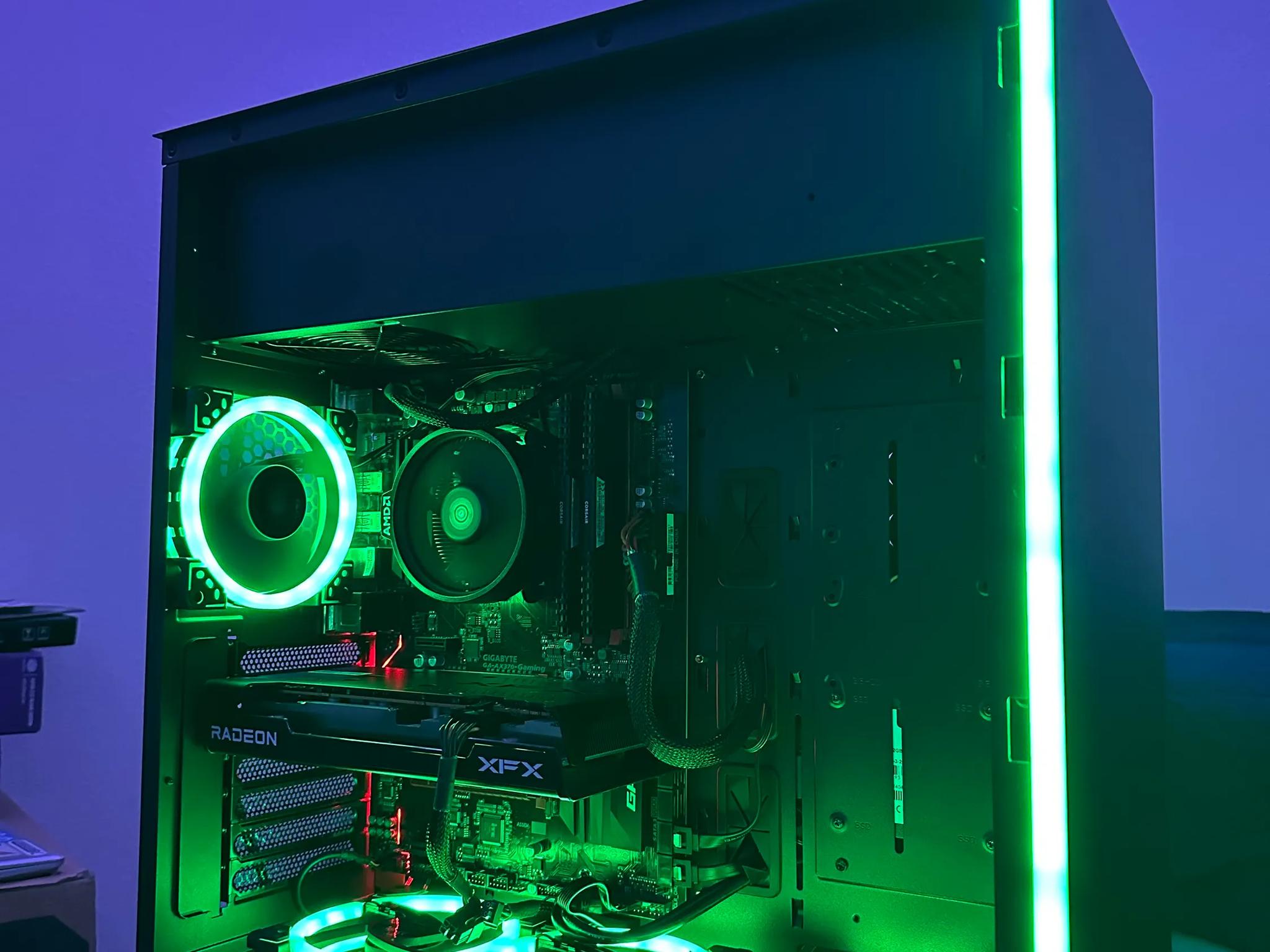 Ryzen 7 1700x / Rx 6600xt 8gb / 16gb DDr4 3000mhz Ram Custom Gaming PC