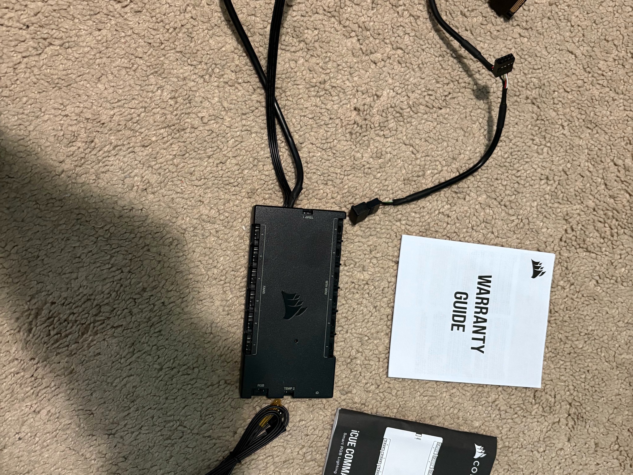 iCUE COMMANDER CORE XT