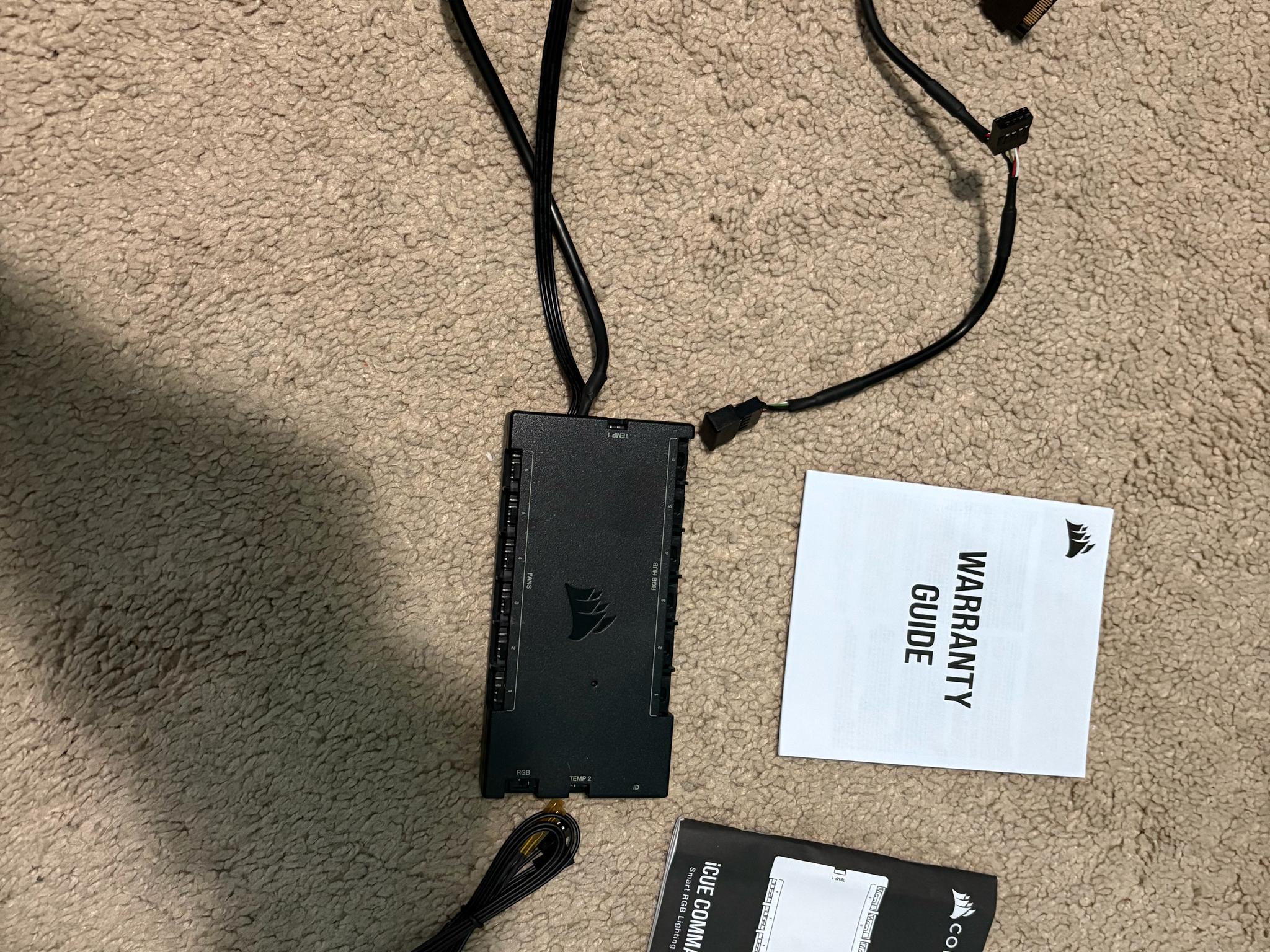 iCUE COMMANDER CORE XT