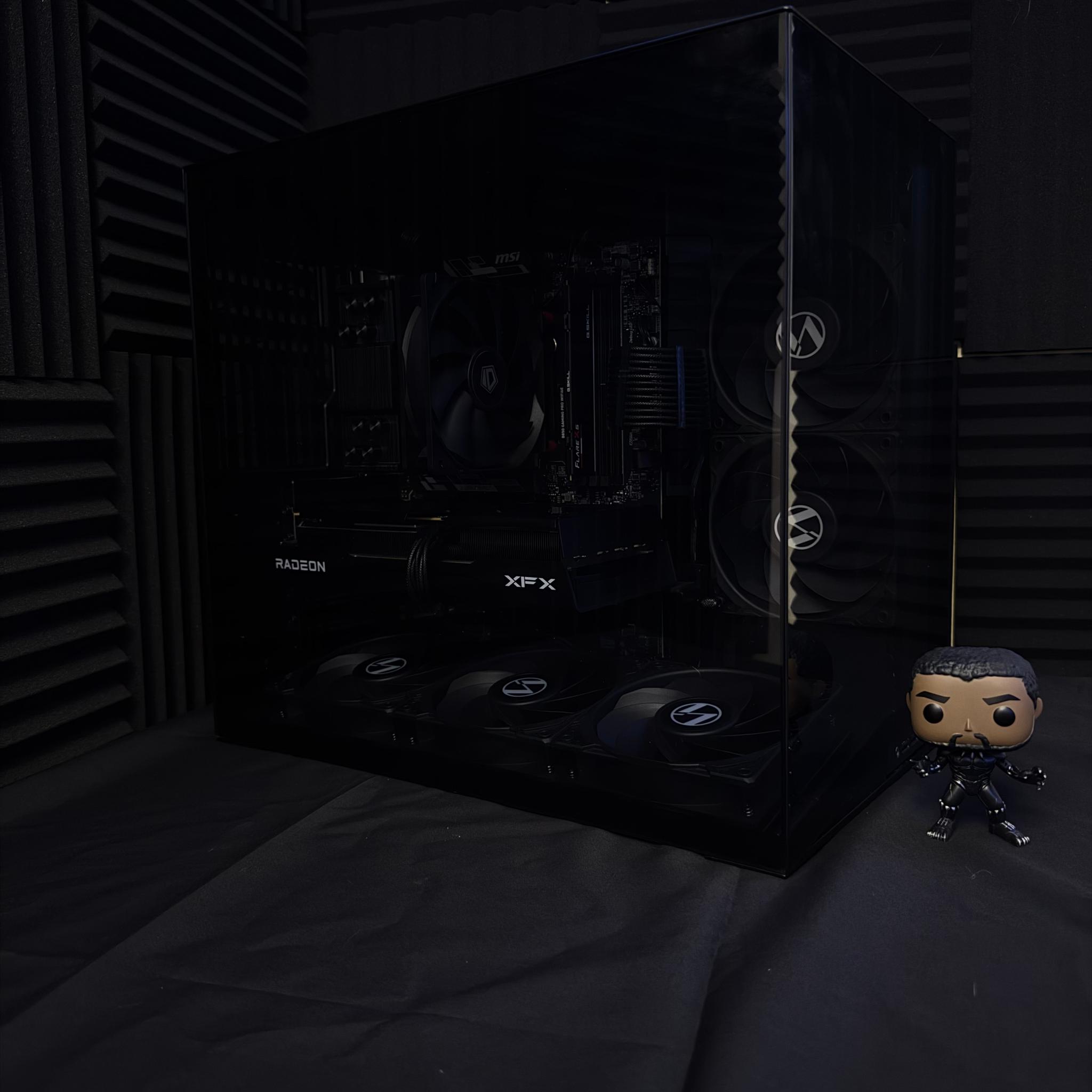 |The Black Panther Gaming PC|RX 9060 XT 16 GB|16 GB DDR5 6000|Ryzen 5 7600X3D|512 GB NVMe|ALL BLACK|