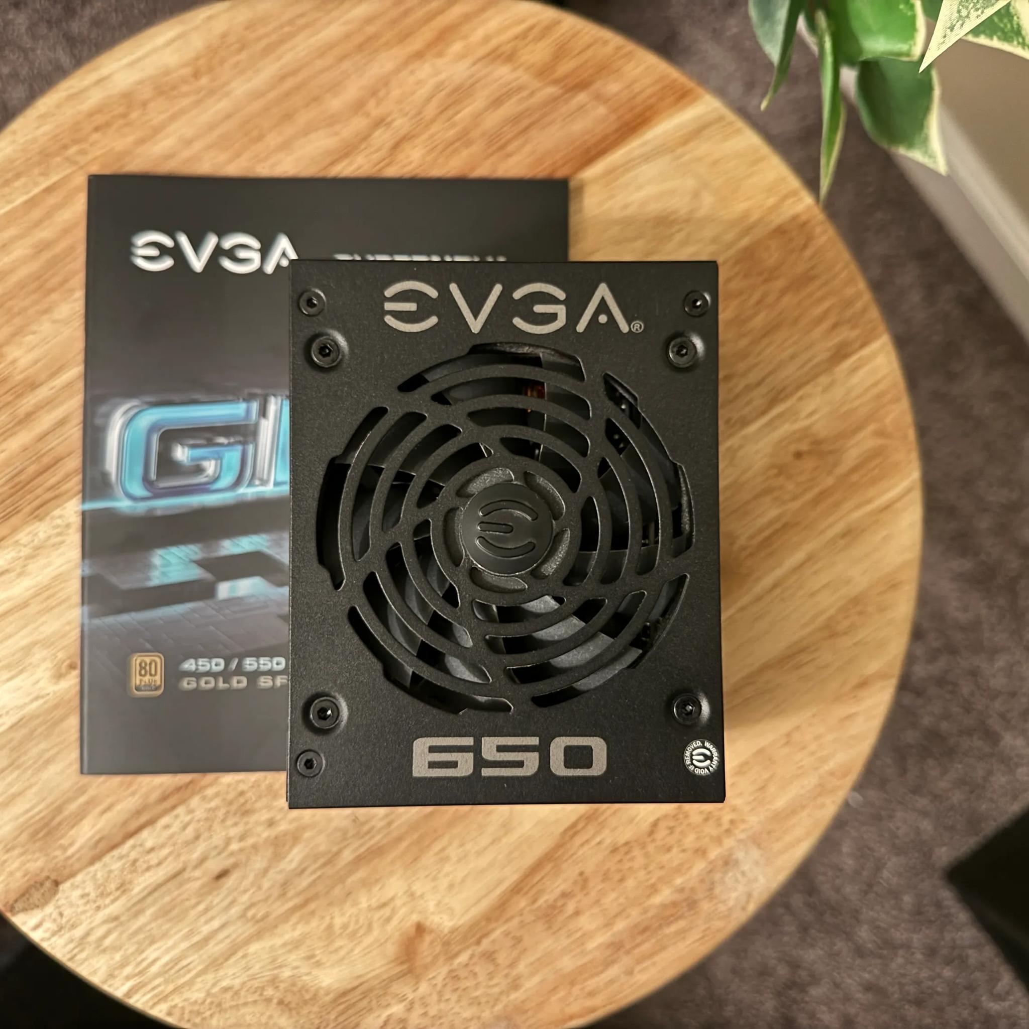 EVGA SFX SuperNOVA 650 GM, 80 Plus Gold 650W
