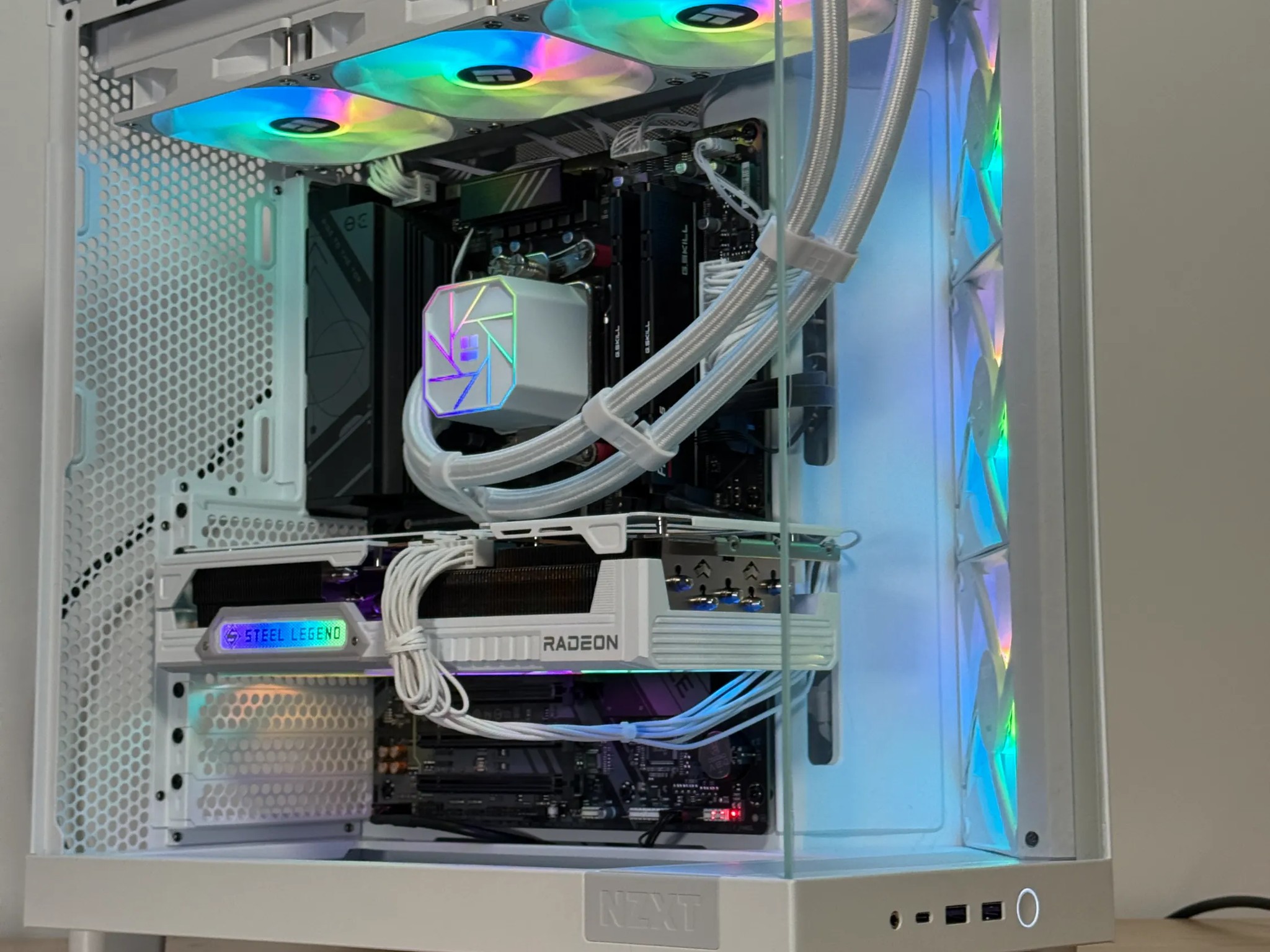 RX 9070XT STEEL LEGEND Ryzen 7 7800x3d Gaming PC