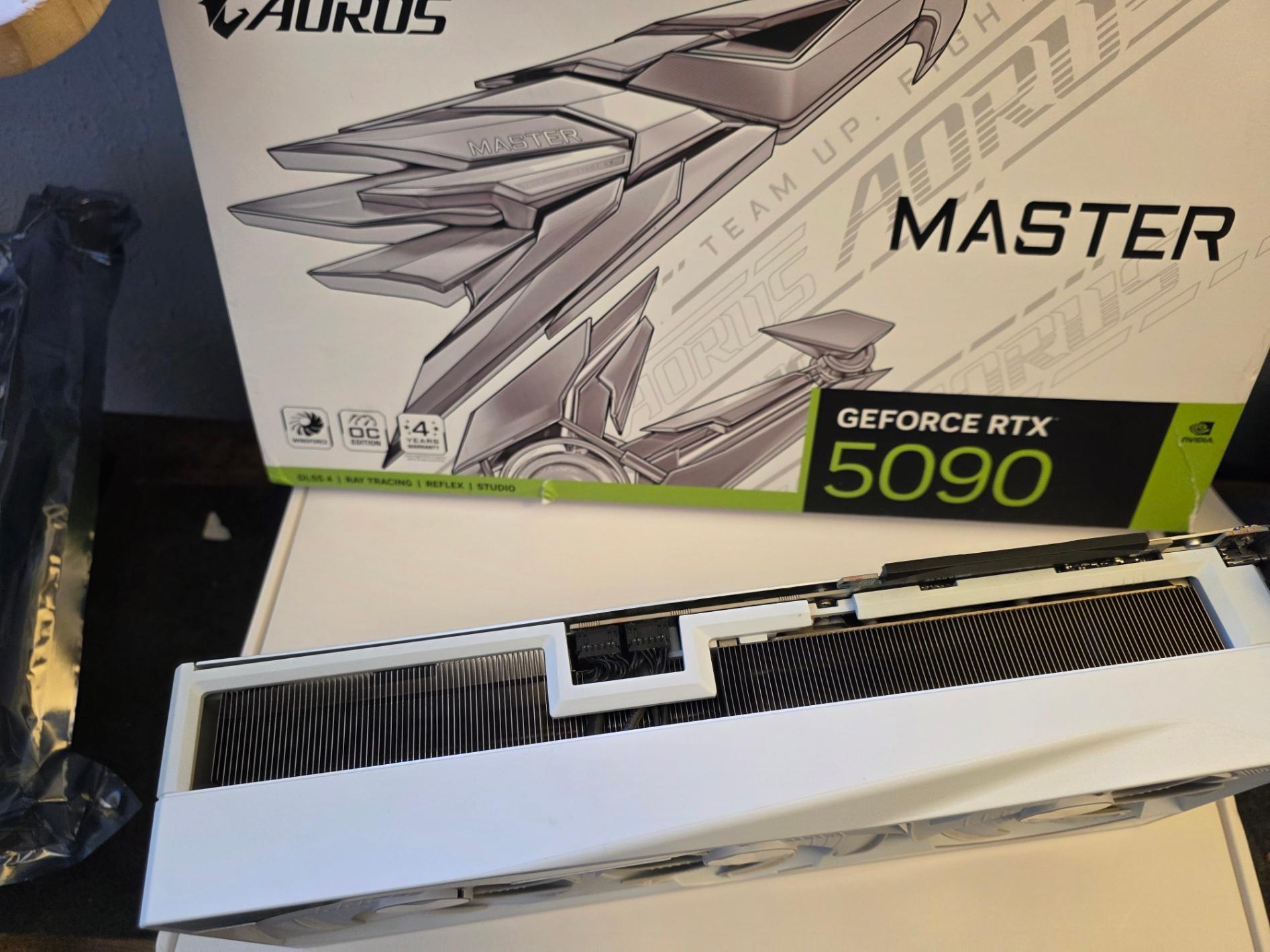 GIGABYTE AORUS GeForce RTX 5090 MASTER ICE 32G - Image 5