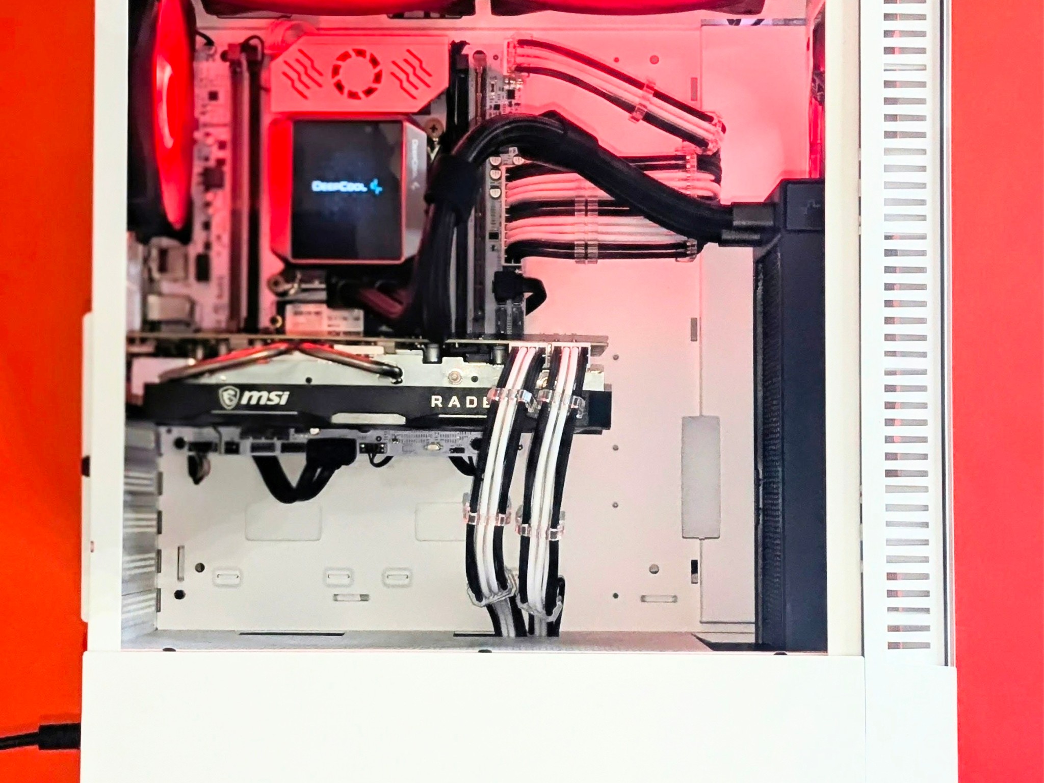 Yuta🇯🇵🔥⚪ Liquid-Cooled💦@1080p Beast⚪RX 5700XT⚪16GB RAM⚪LCD🖥️⚪1TB SSD/HDD⚪ Wi-Fi⚪Windows 11 Pro✅