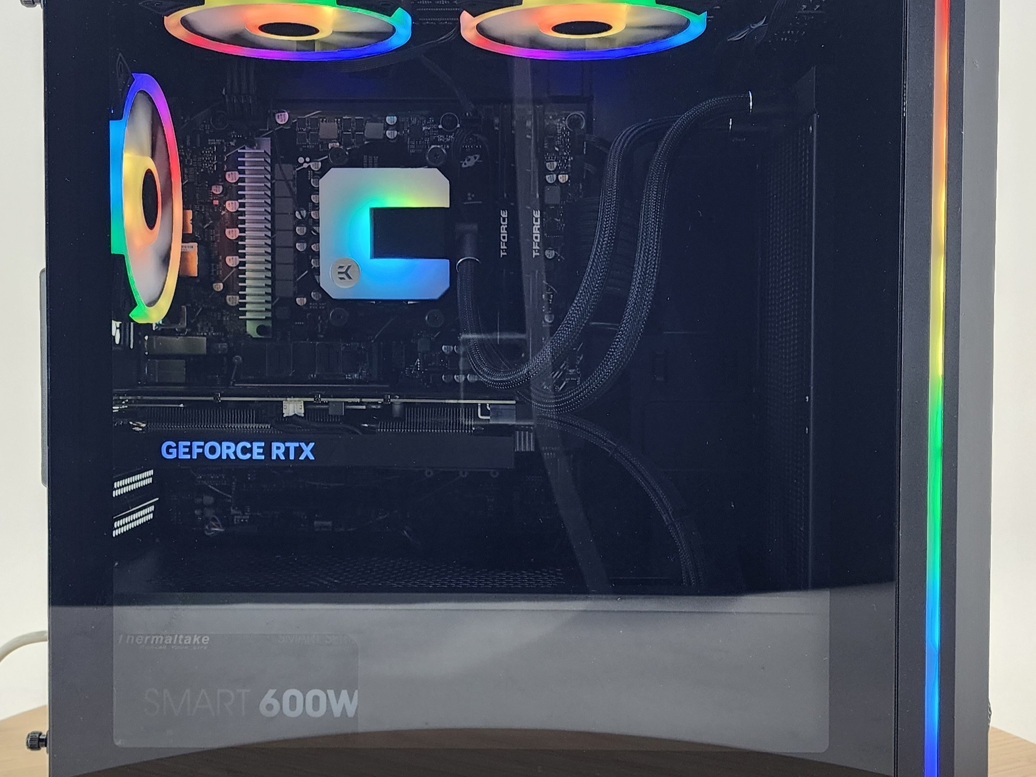 Gaming PC Ryzen 5 8500G 16GB RAM 1TB SSD RTX 4060 Ti 8GB Windows 11 Computer