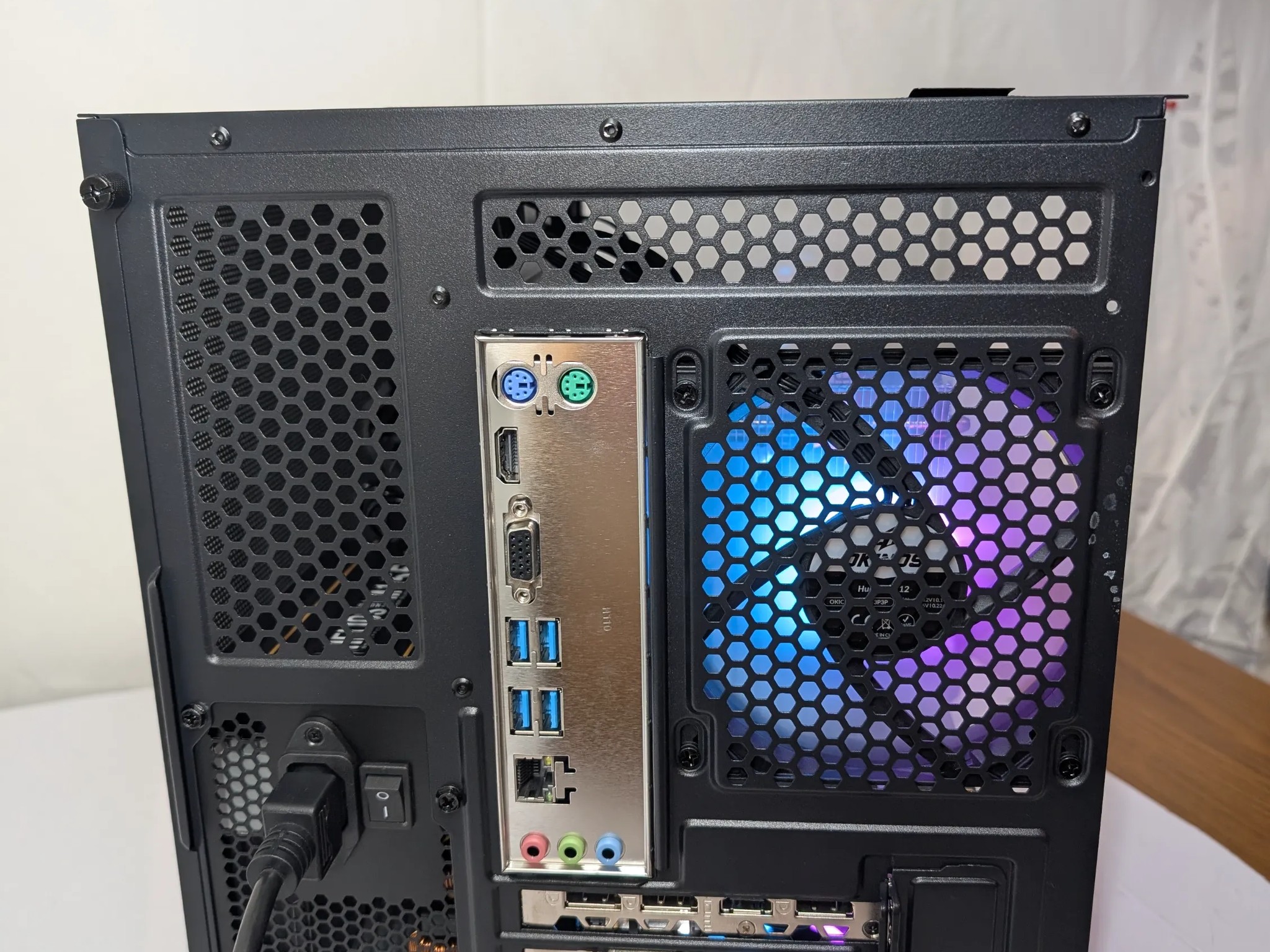 GTX 1070 TI | RYZEN 5 2600X | 16 GB DDR4| 500GB NVME