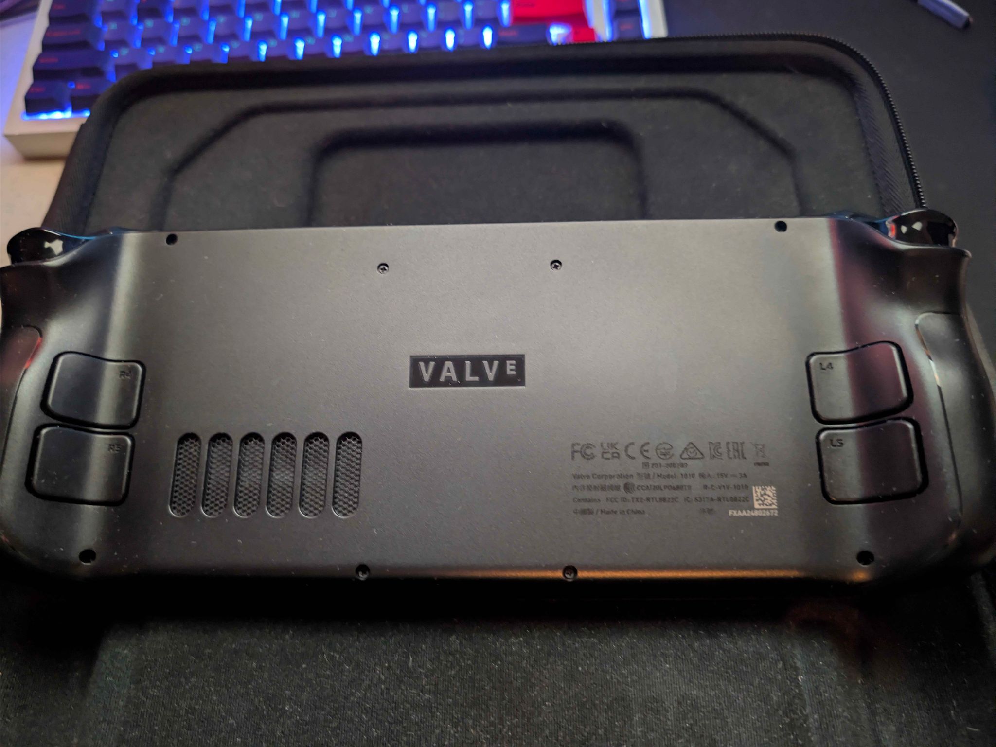 Valve Steam Deck 64gb w/ 512gb sd card