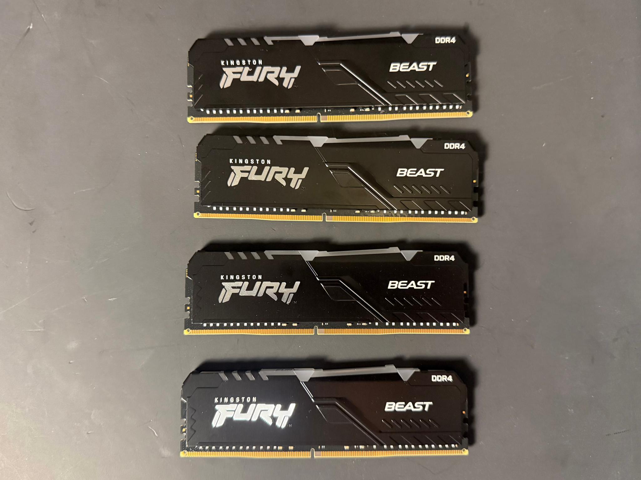 Kingston RGB FURY Beast 128 GB (4 x 32 GB) 128GB DDR4-3600 (4x32GB)
