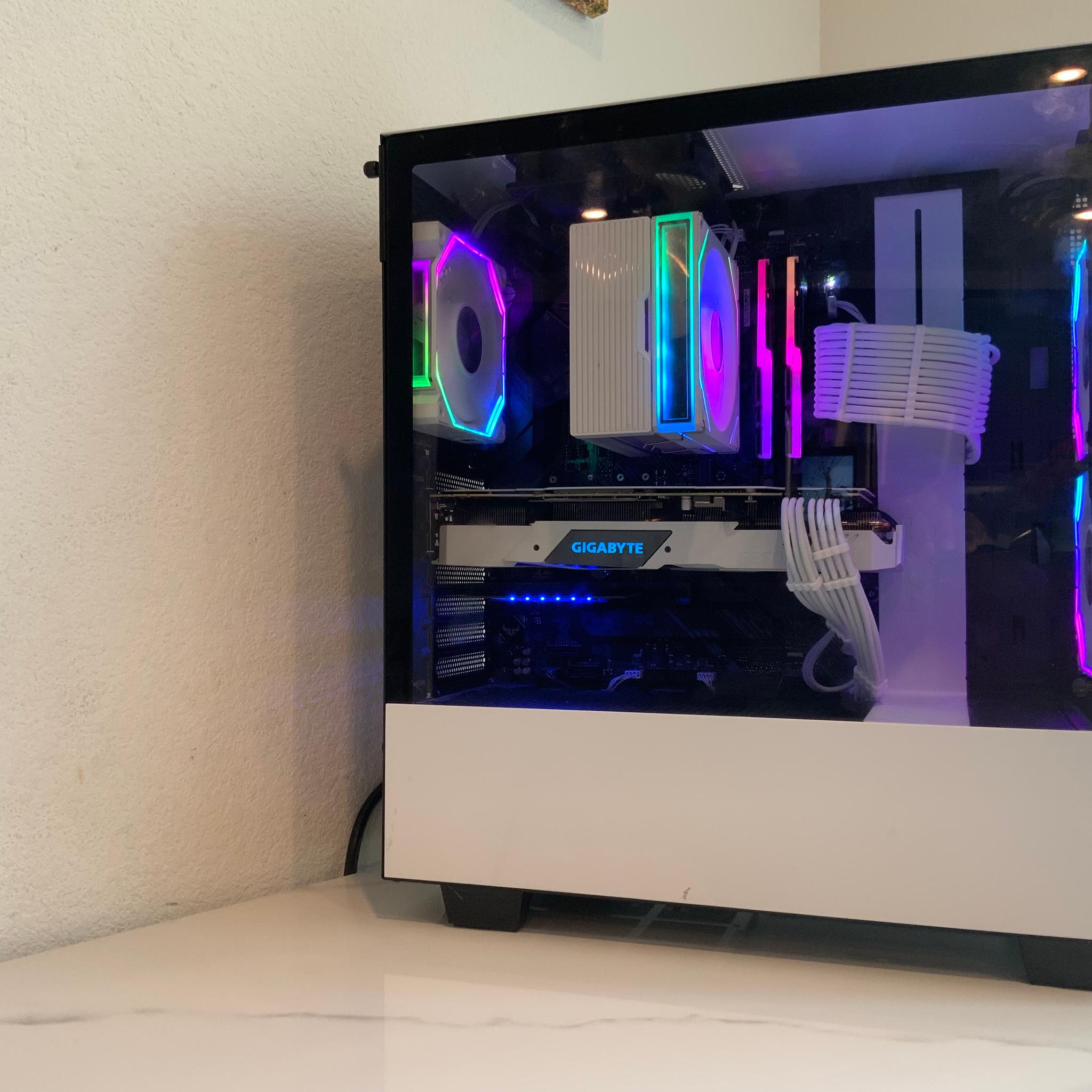 ❄️ RTX 2070 SUPER | RYZEN 7 3700X | 512GB SSD | 16GB DDR4 | 650W | WHITE ❄️