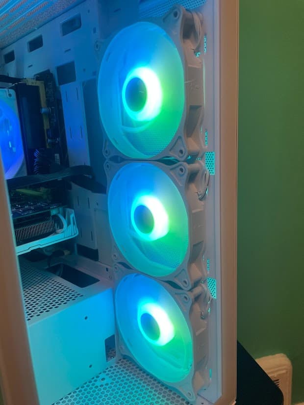 White GLASS Gaming PC| Intel i5 / Amd RX580 / 8GB / 500GB SSD Win 10 Pro WiFi