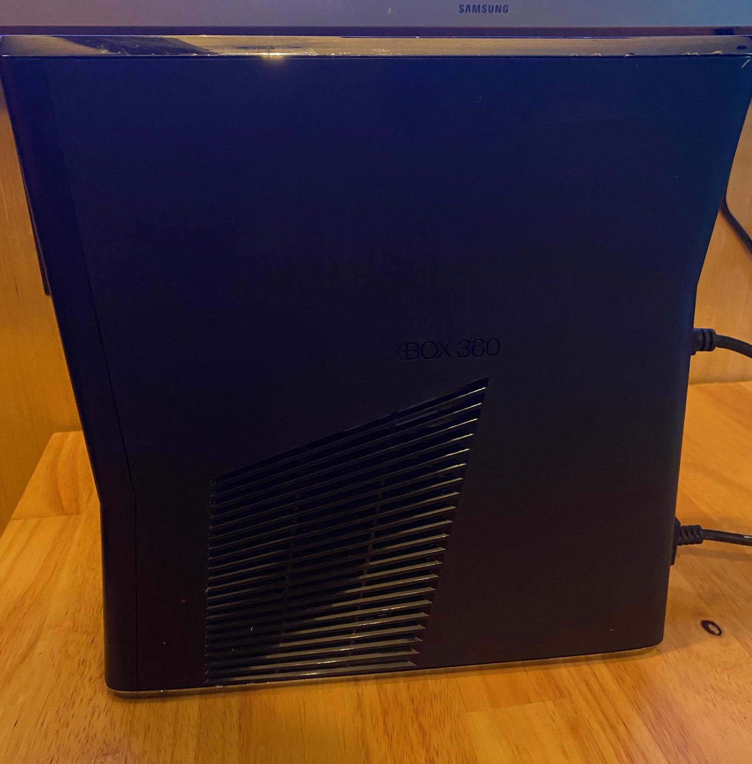 RGH 3 Xbox 360 slim | 500 GB | Corona V4