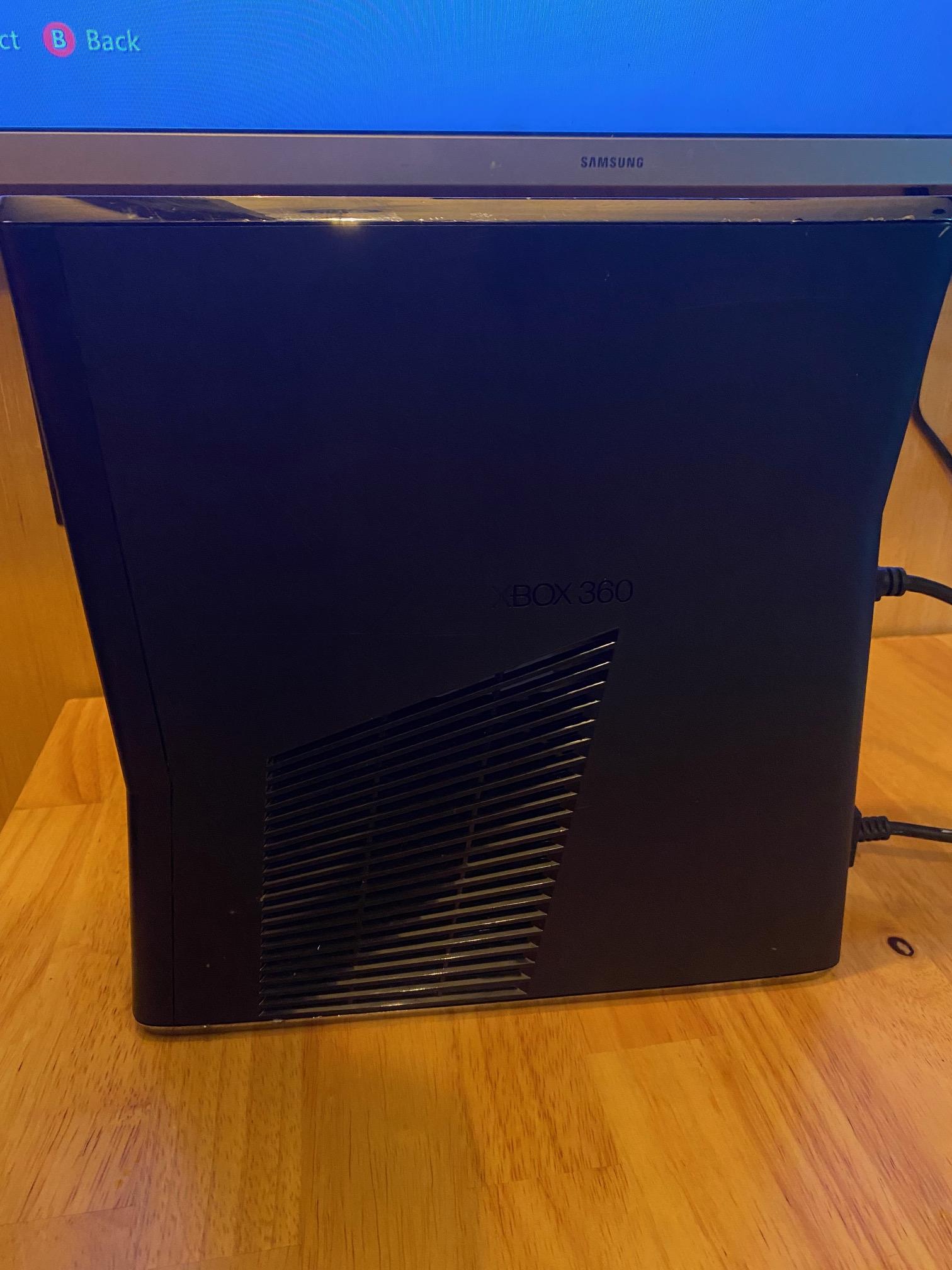 RGH 3 Xbox 360 slim | 500 GB | Corona V4
