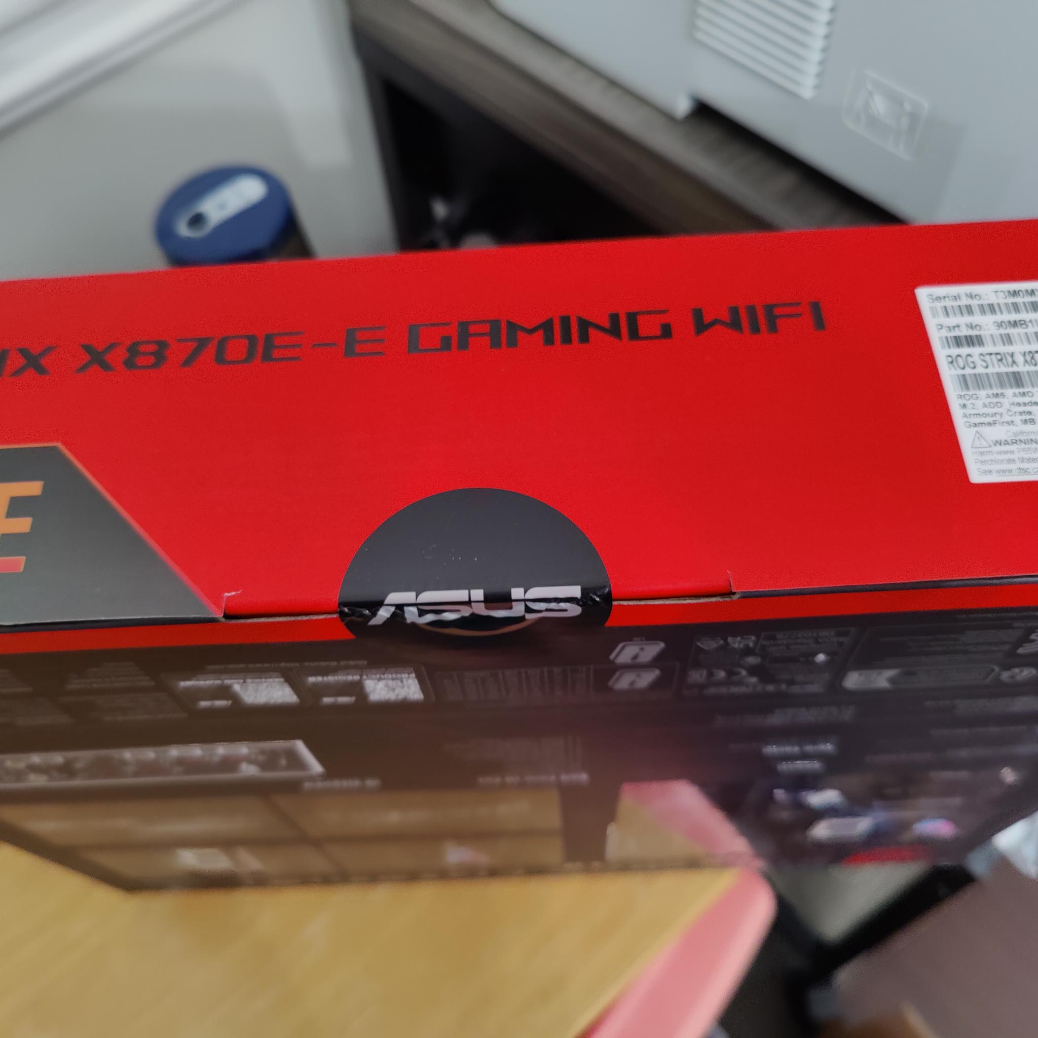 BNIB Asus Strix X870E-E