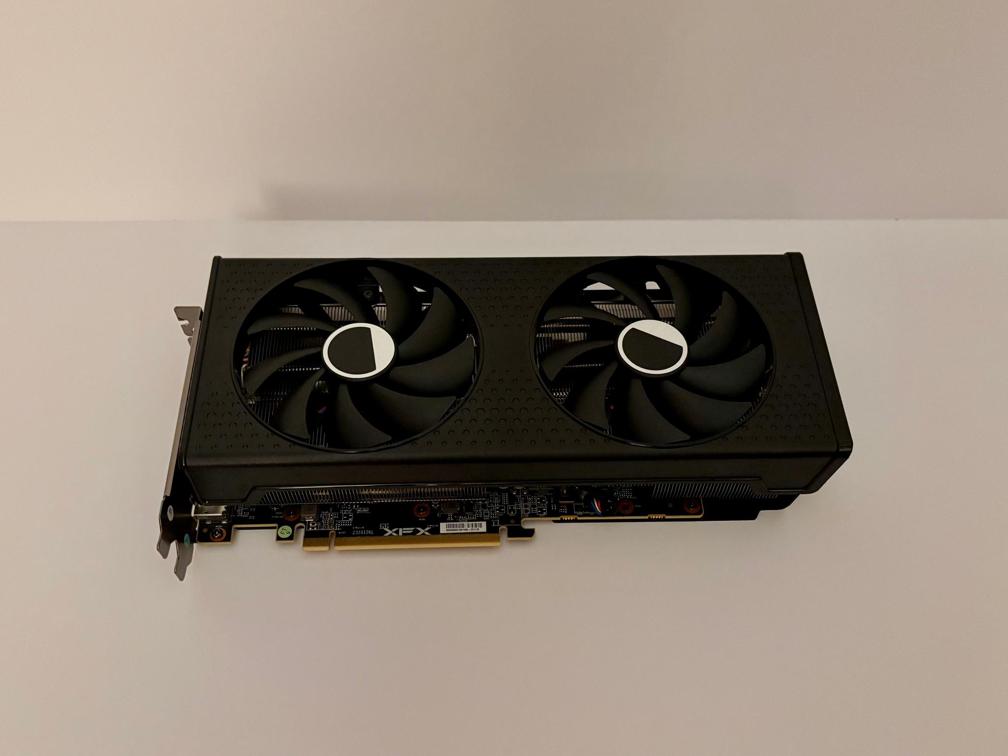AMD Radeon RX 7600 XT - Image 2