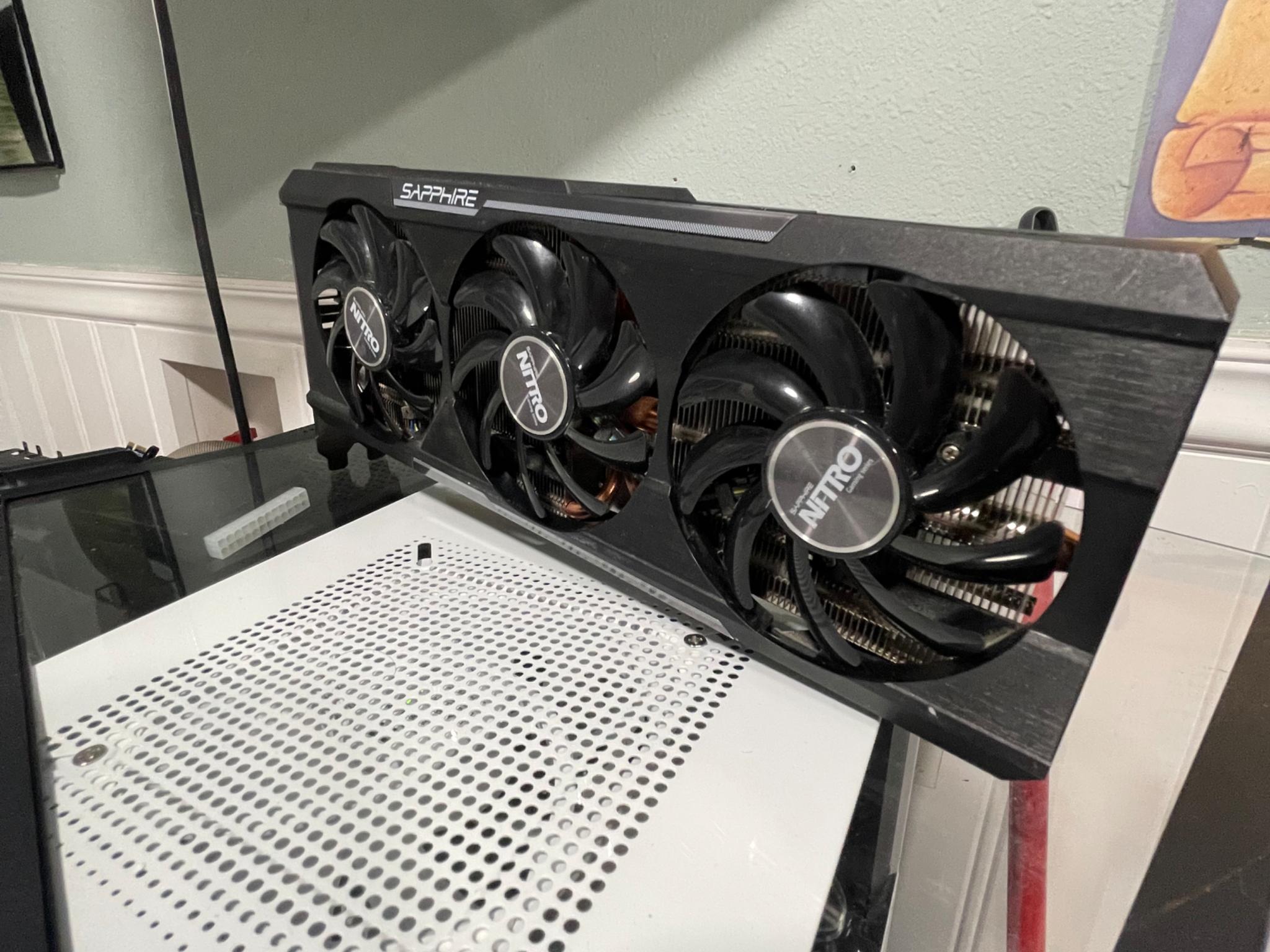 Sapphire R9 390!