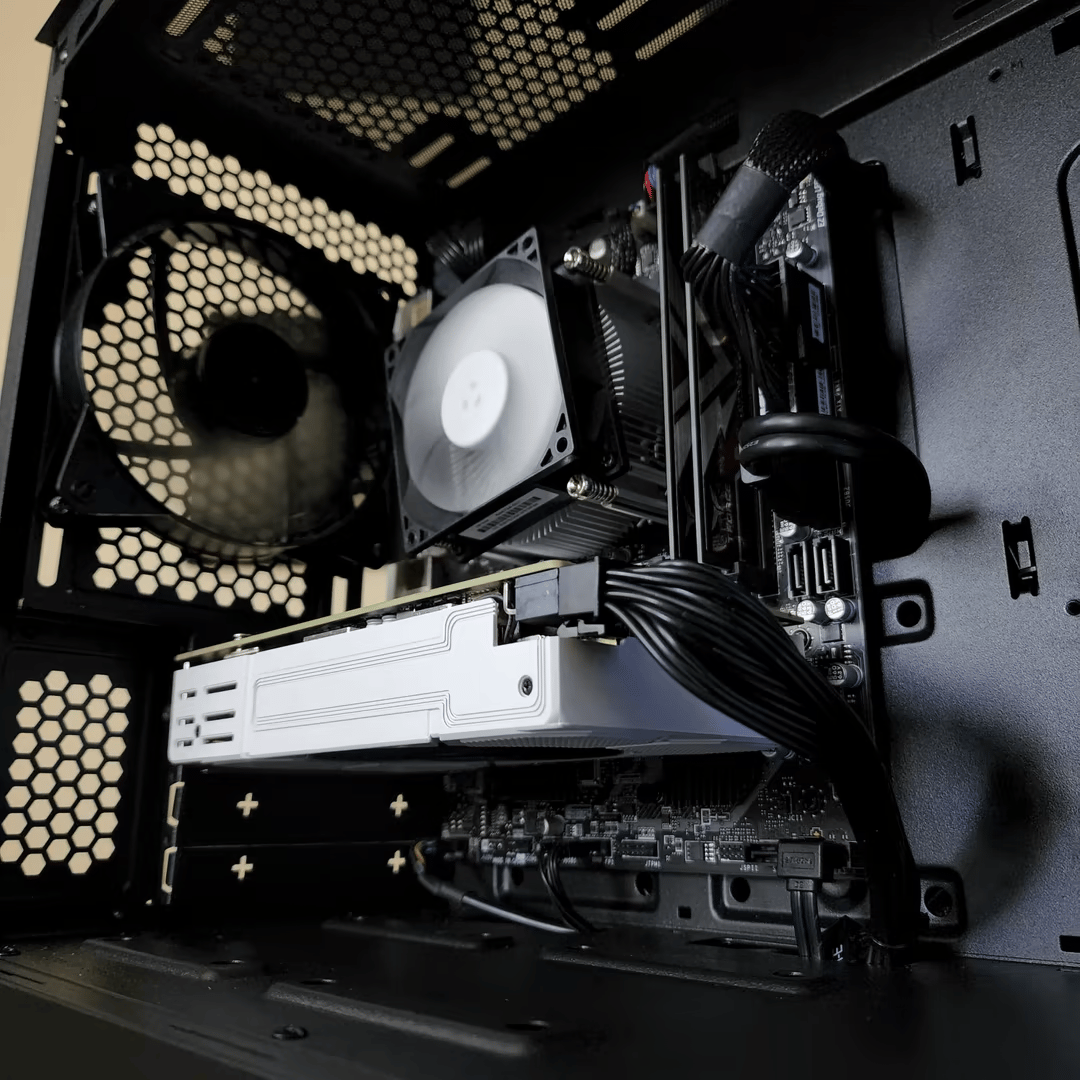 Intel Core i5 9400 // AMD Radeon RX5500 4GB // T-Force 2x8 16GB 3000MHz