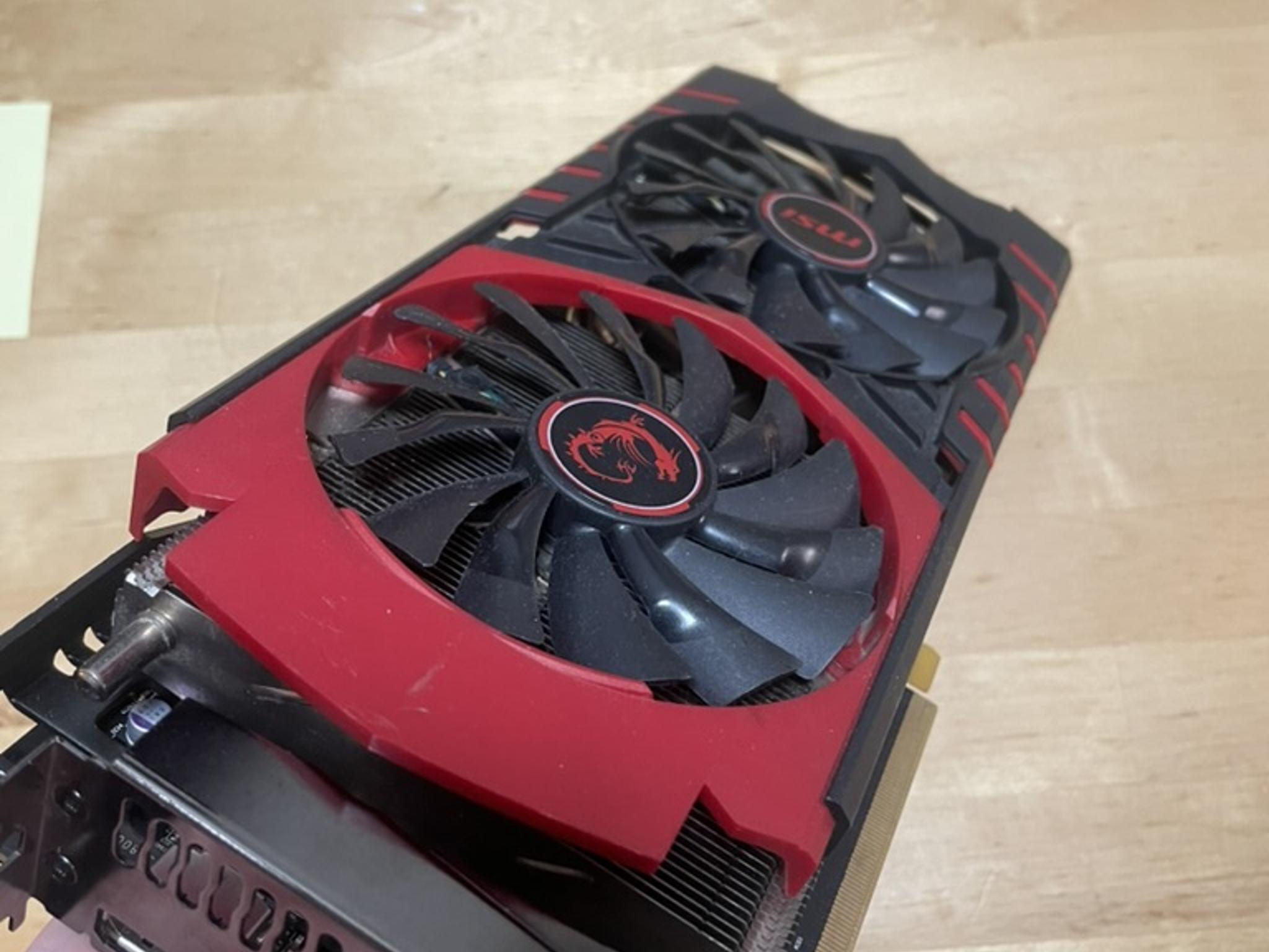 MSi R9 390 Gaming 8GB (READ, NOT WORKING)