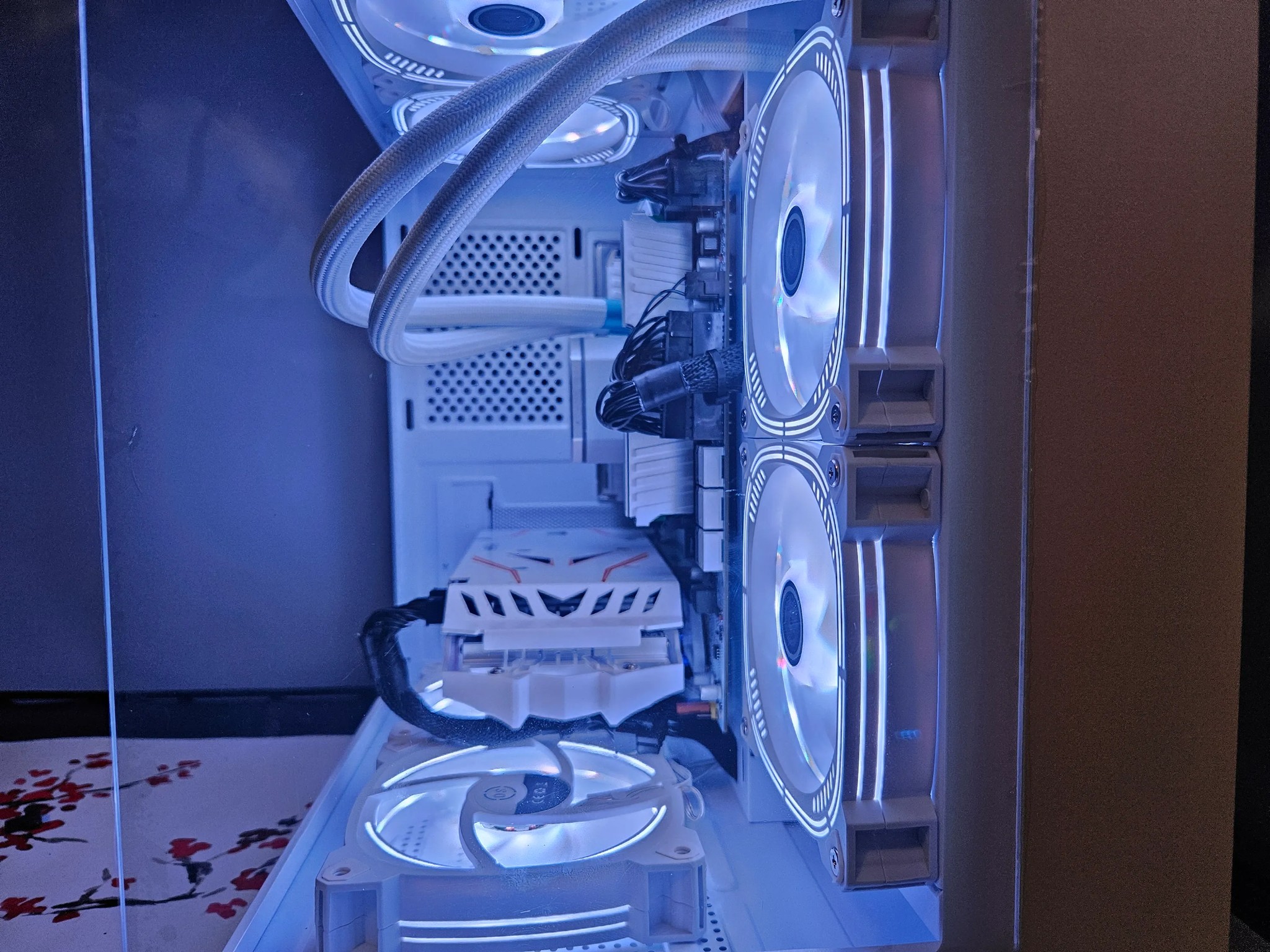 Arctic Rig intel 14 core / 64GB DDR4 / 2TB SSD / RX 5500 XT 8GB