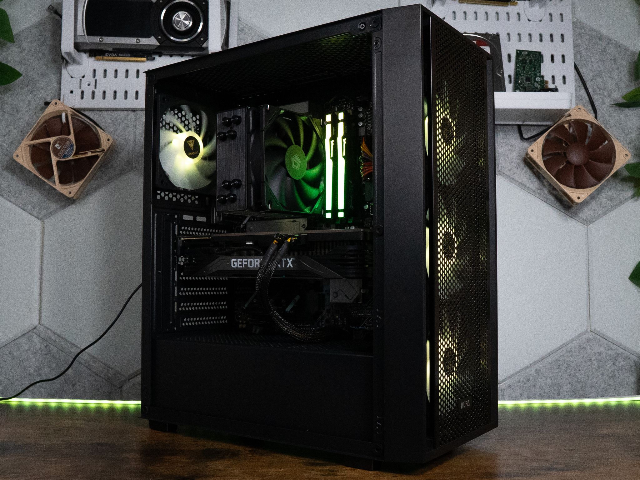 🌌🛰️ | PNY XLR8 RTX 3090 24GB | RYZEN 7 7700X | 32GB DDR5 RAM | 2TB SSD | Y2K OATHKEEPER GOLD