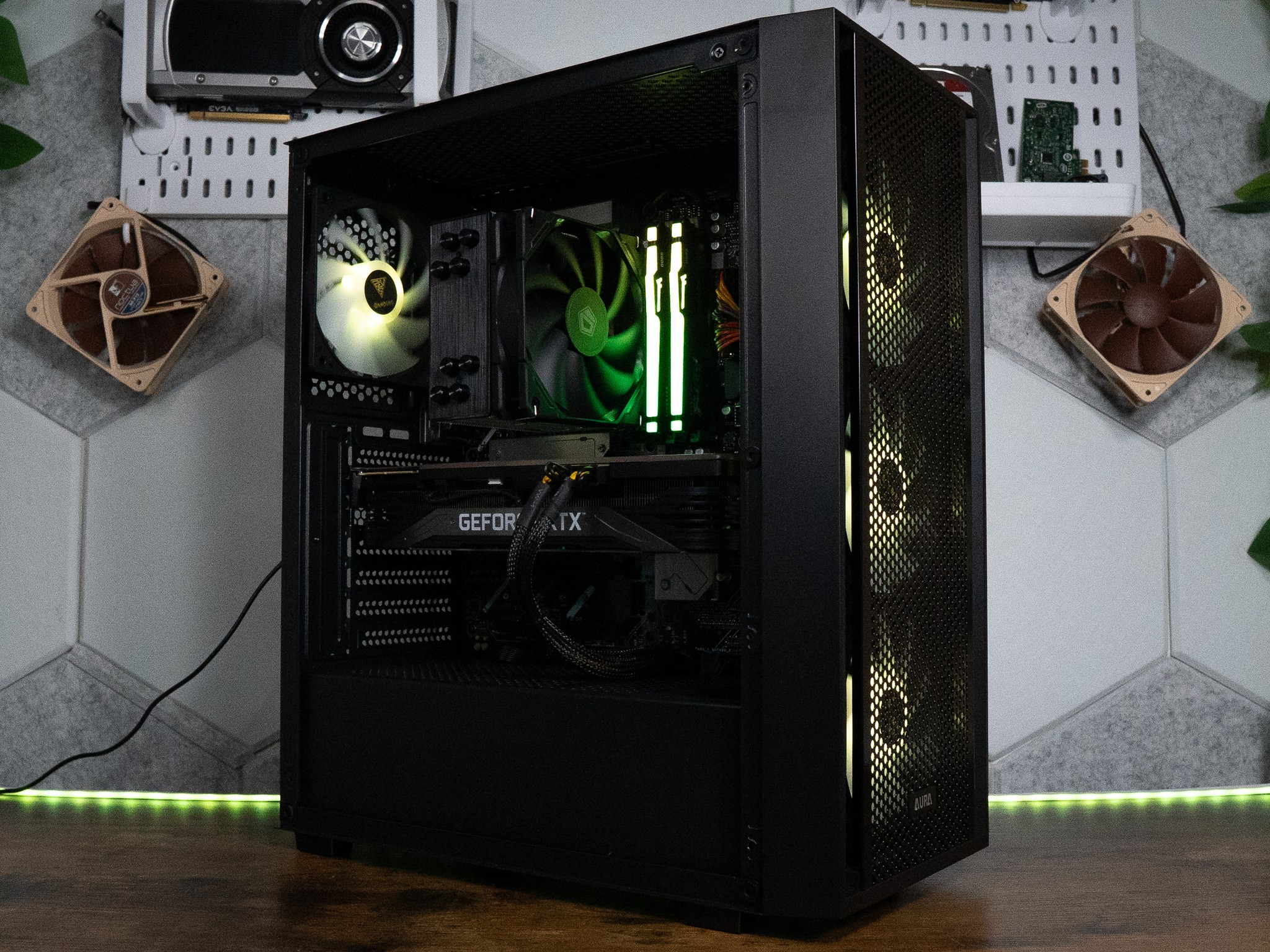 🌌🛰️ | PNY XLR8 RTX 3090 24GB | RYZEN 7 7700X | 32GB DDR5 RAM | 2TB SSD | Y2K OATHKEEPER GOLD
