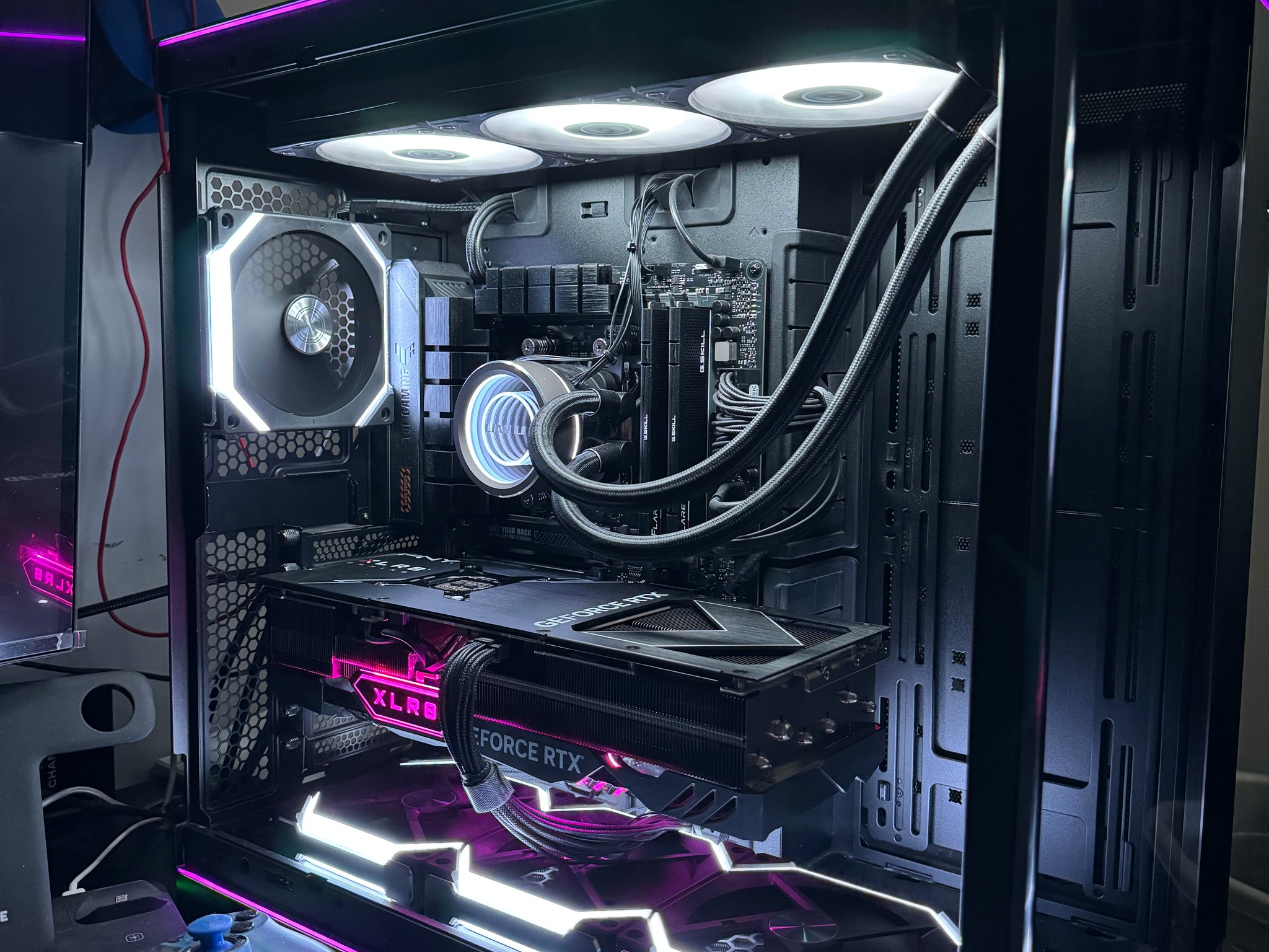 RTX 4080 super Ryzen 7 7800x3D Custom Gaming PC !