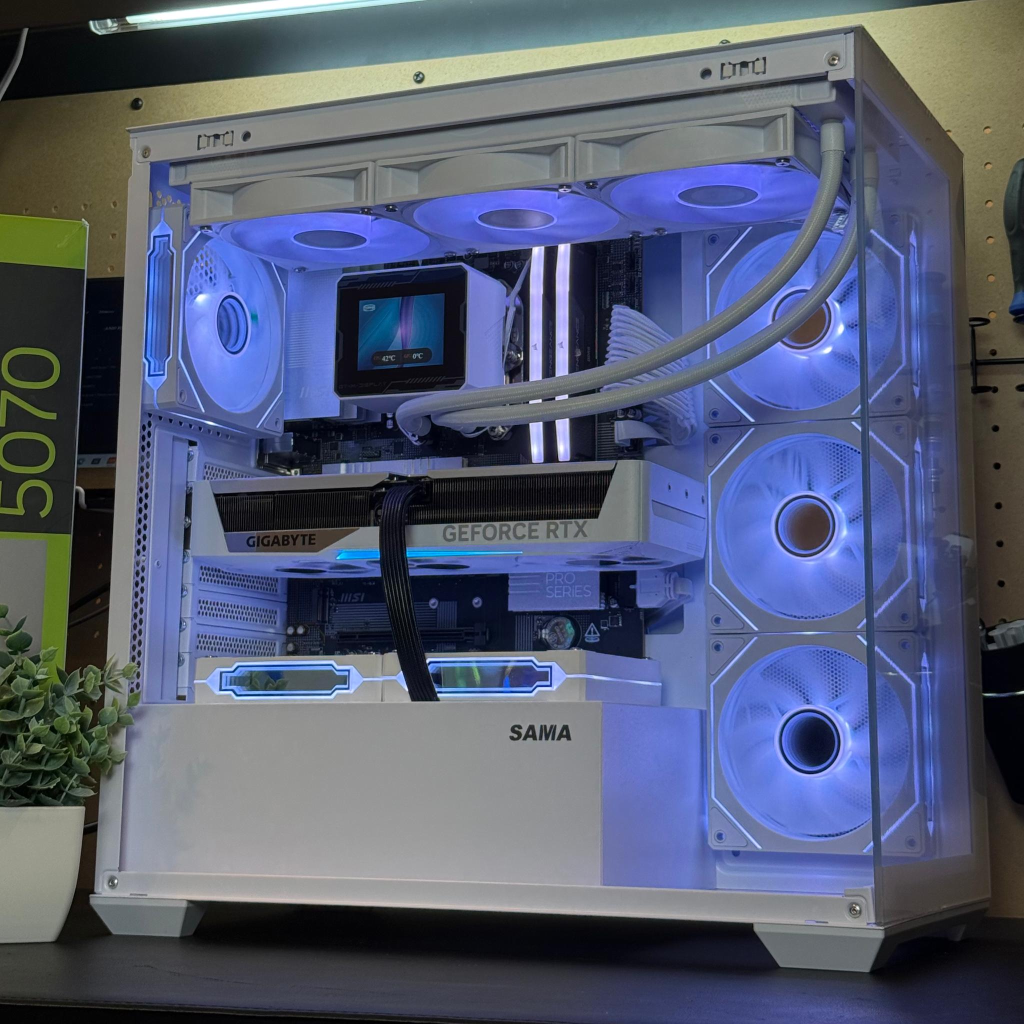 ❄️ WHITEOUT All White Gaming PC | RTX 5070 | Ryzen 7 7700 | 32GB DRR5 RAM | 1TB | Windows 11