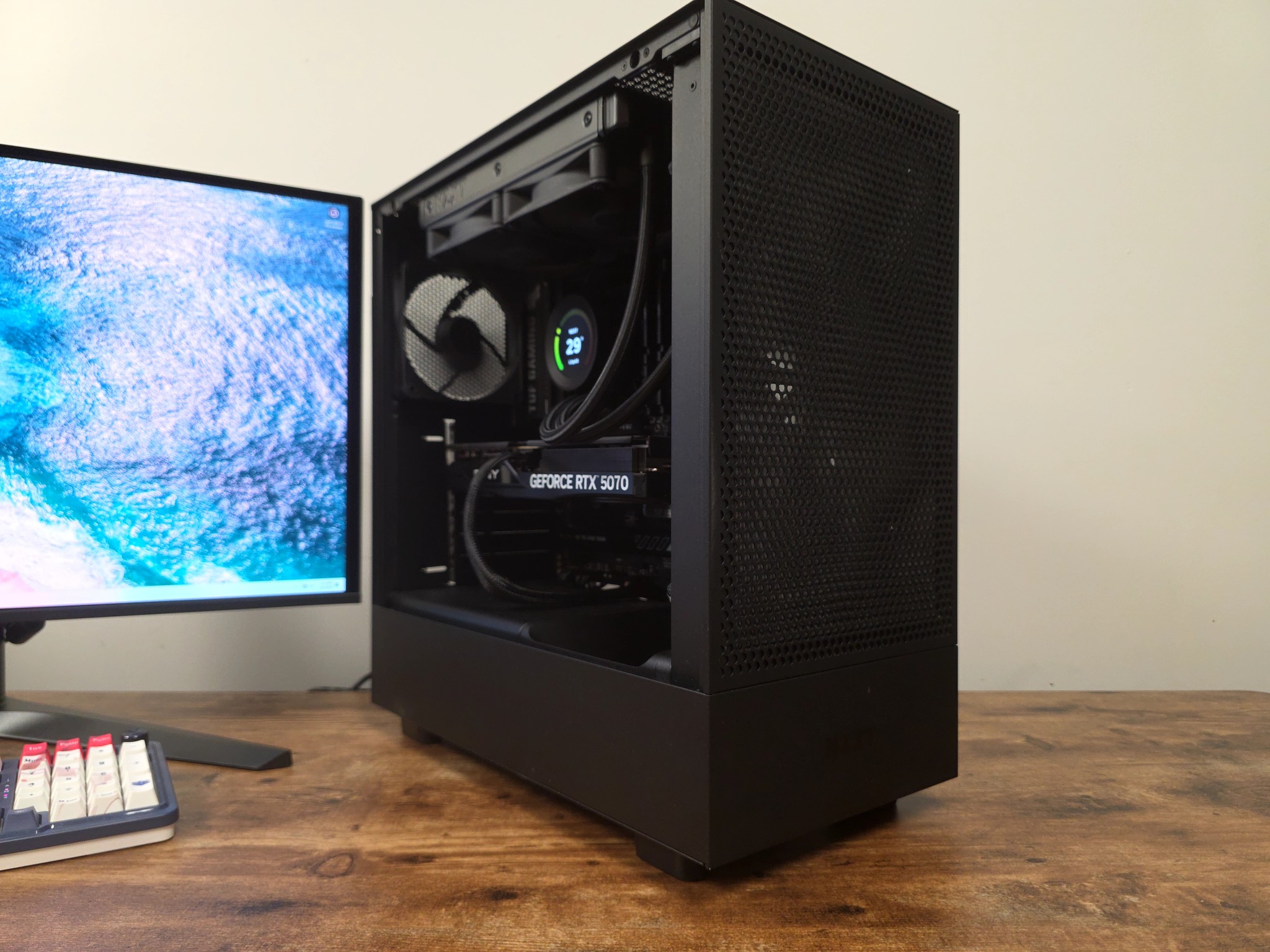 BCPC 26-40🔥 RTX 5070 Gaming PC – Ryzen 7 7700X | 32GB DDR5 | 1440p Ultra Beast 🔥