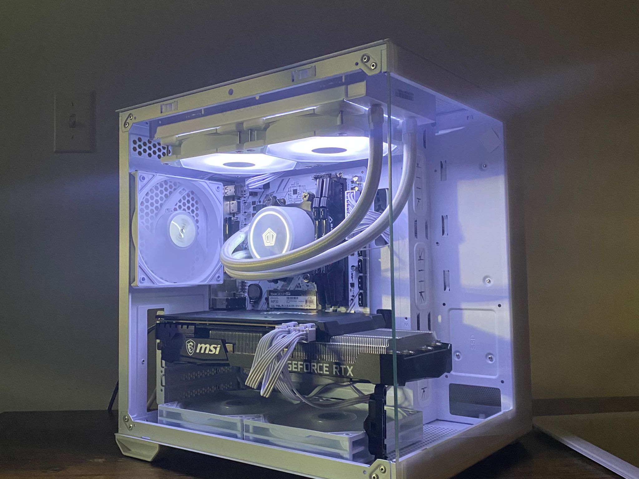 WHITE GAMING PC | RTX 3070 8gb | Ryzen 5 5600gt | 32 gb DDR4 Ram | 2 tb NVME SSD | Windows 11 + WIFI