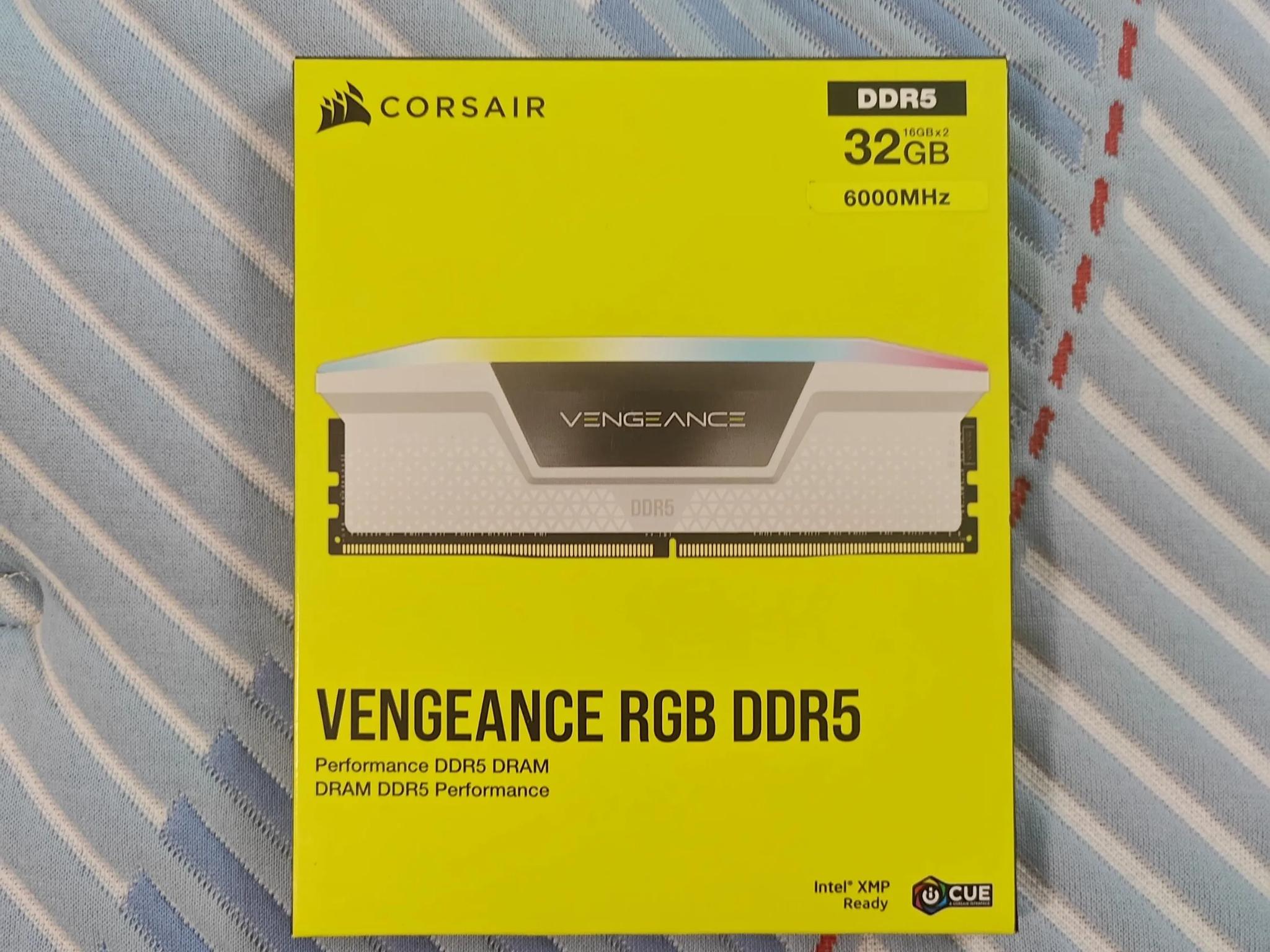 CORSAIR VENGEANCE 32GB DDR5 6000 MHz (WHITE)