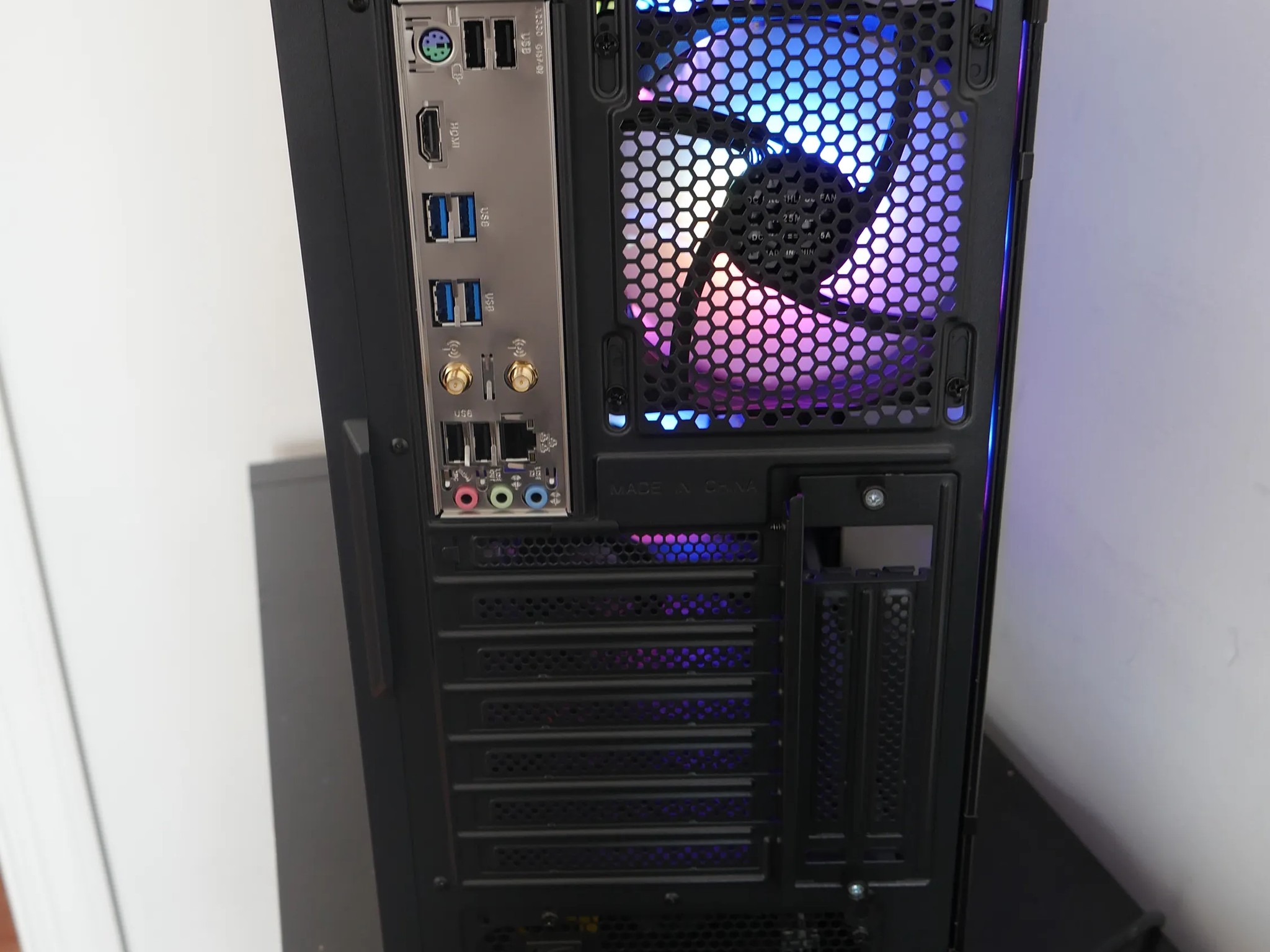 Gaming Computer PC Ryzen 5 5600G 16GB RAM 512GB NVMe SSD Vega 11 Graphics Windows 11 Pro WIFI/BT RGB