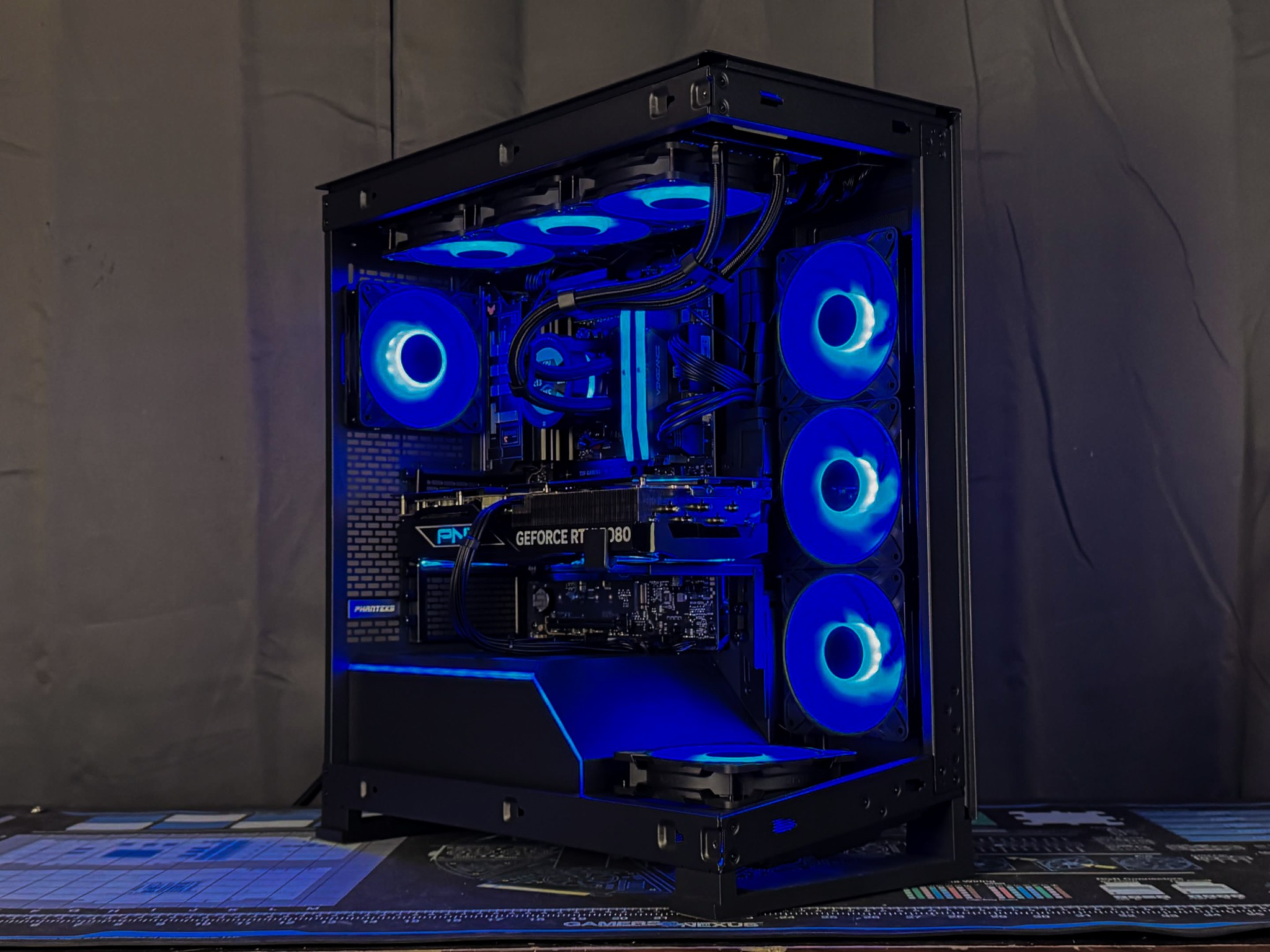 Dark Polar - 9800X3D, RTX 5080, 2TB SSD, Wifi