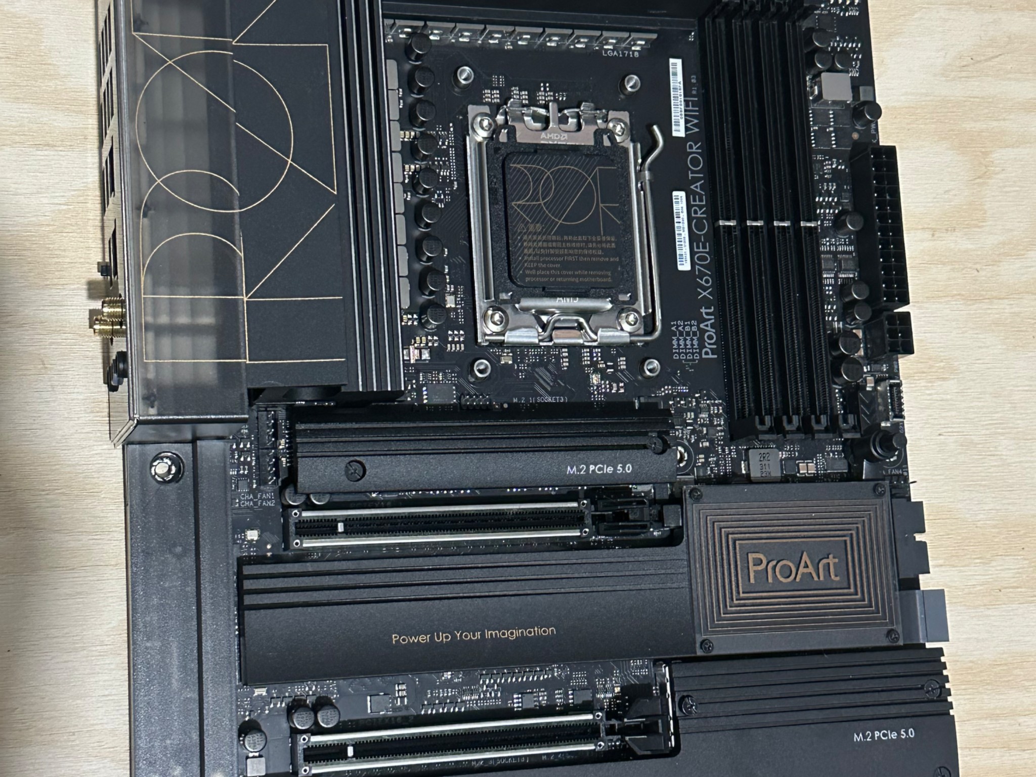 ASUS ProArt X670E-CREATOR WiFi
