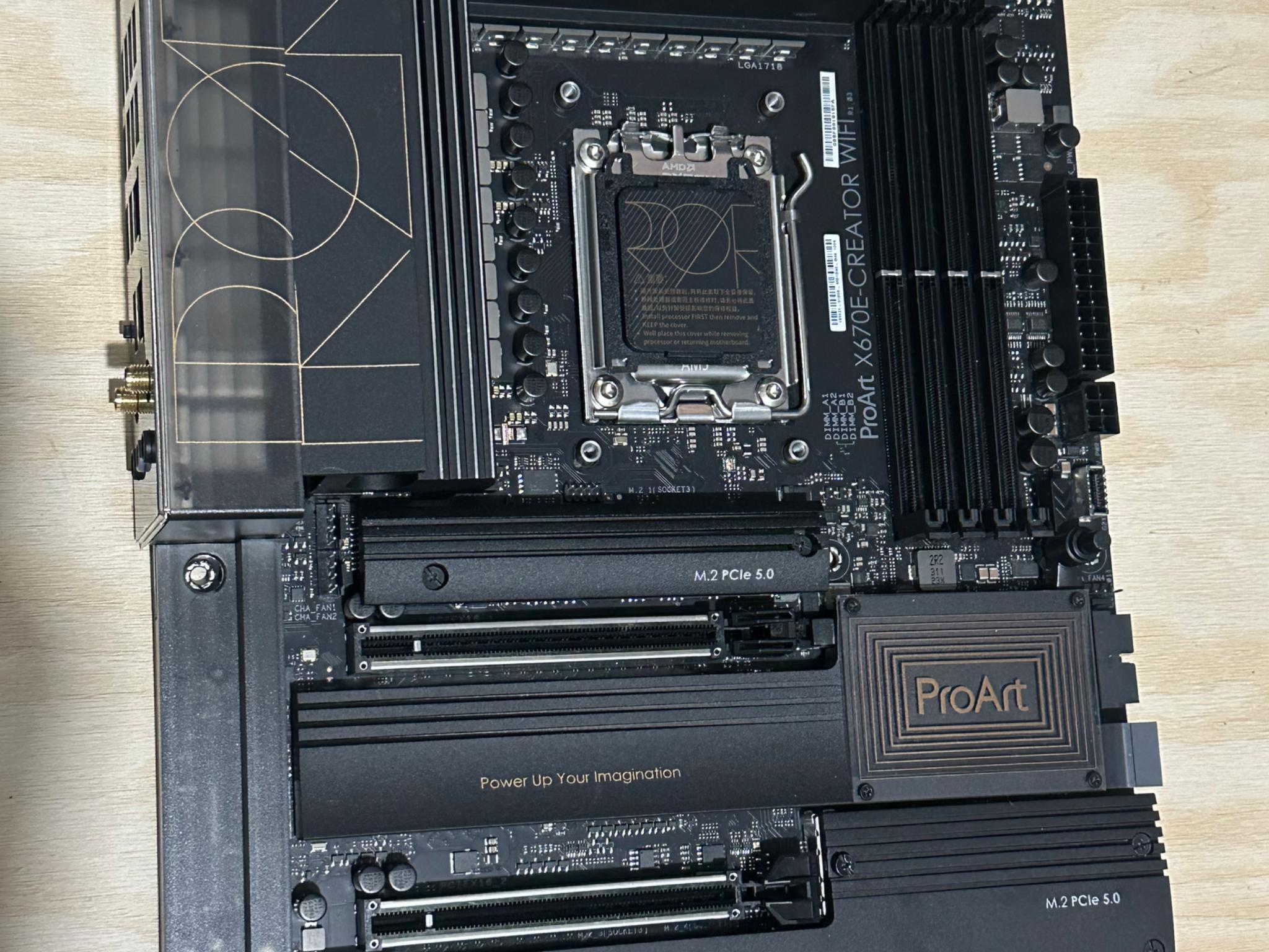 ASUS ProArt X670E-CREATOR WiFi