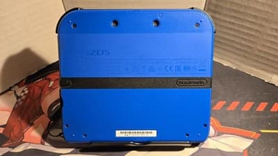 CUSTOM USED Nintendo 2DS Blue/Black Handheld Console, Mario Kart 7 Edition