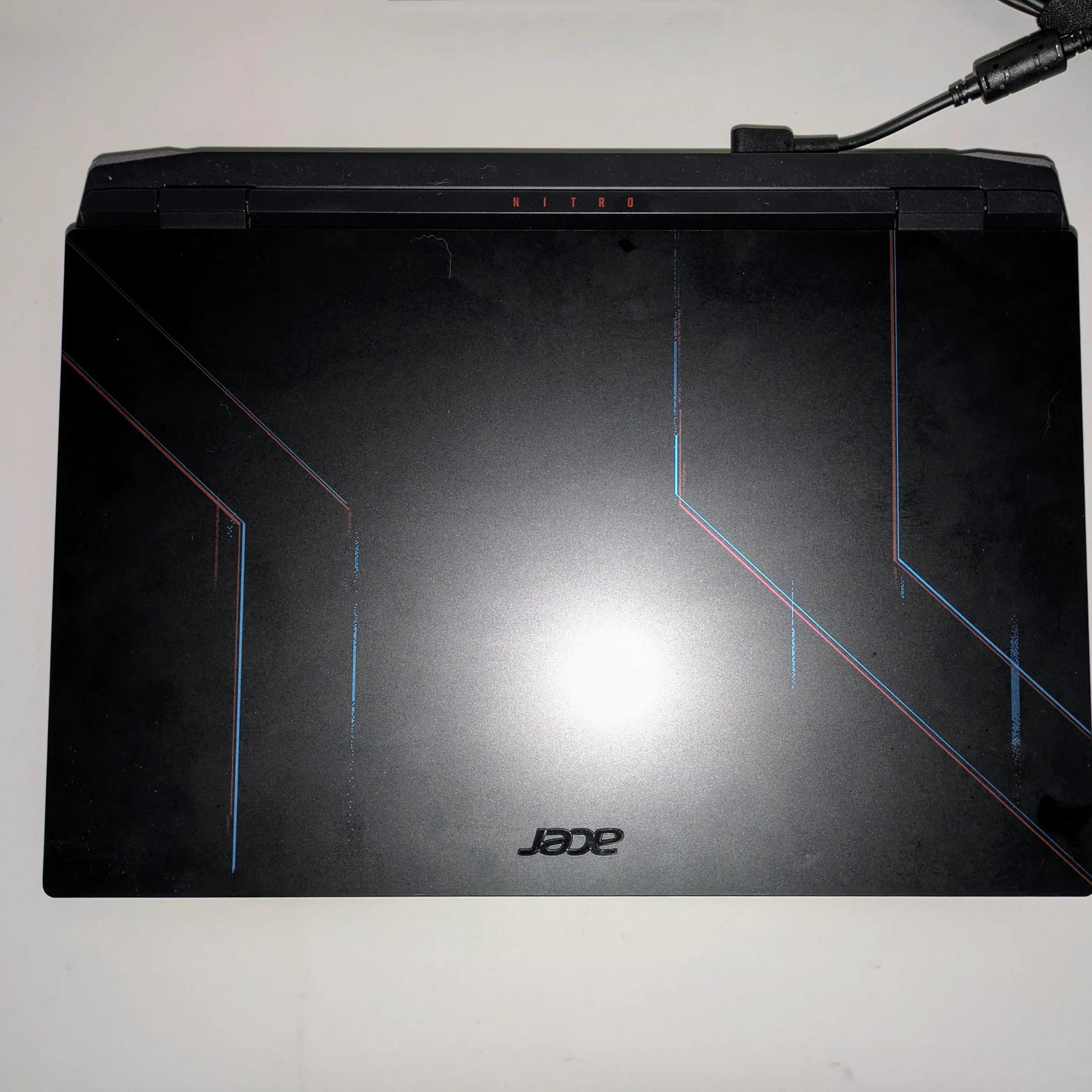 17.3" Acer Nitro 5 RTX 4050 Gaming Laptop (AN517-55-558P)